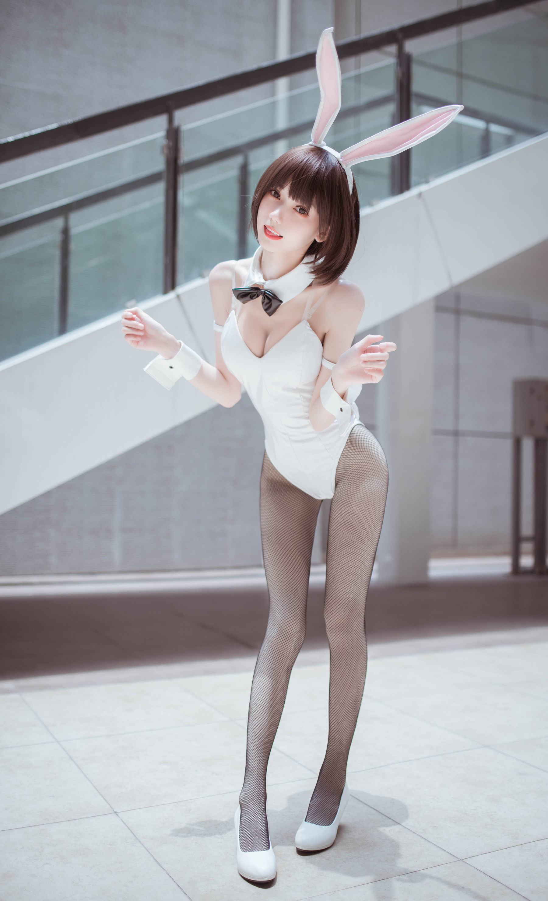 [萝莉COS] 小妖精你的负卿 - 圣人惠兔女郎