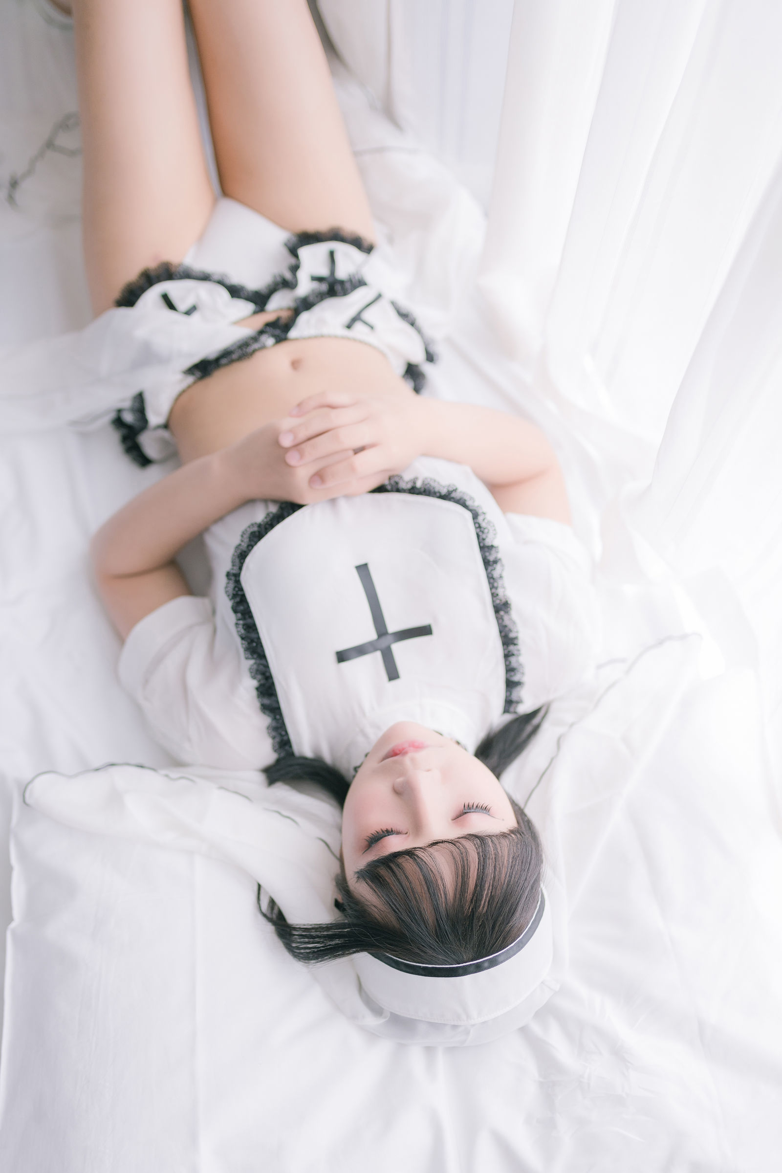 [萝莉COS] 二次元妹子抱走莫子aa - 纯白修女