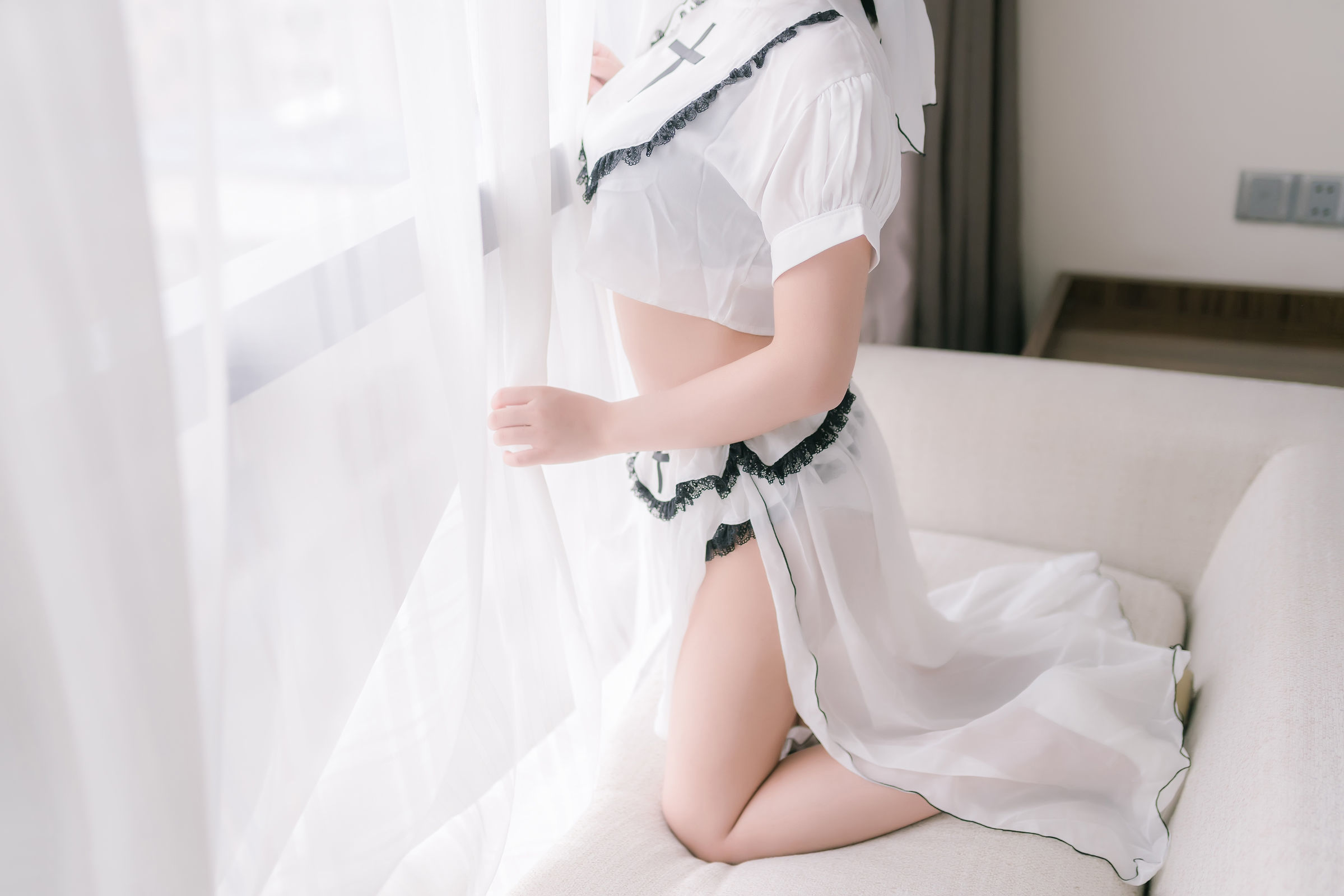 [萝莉COS] 二次元妹子抱走莫子aa - 纯白修女