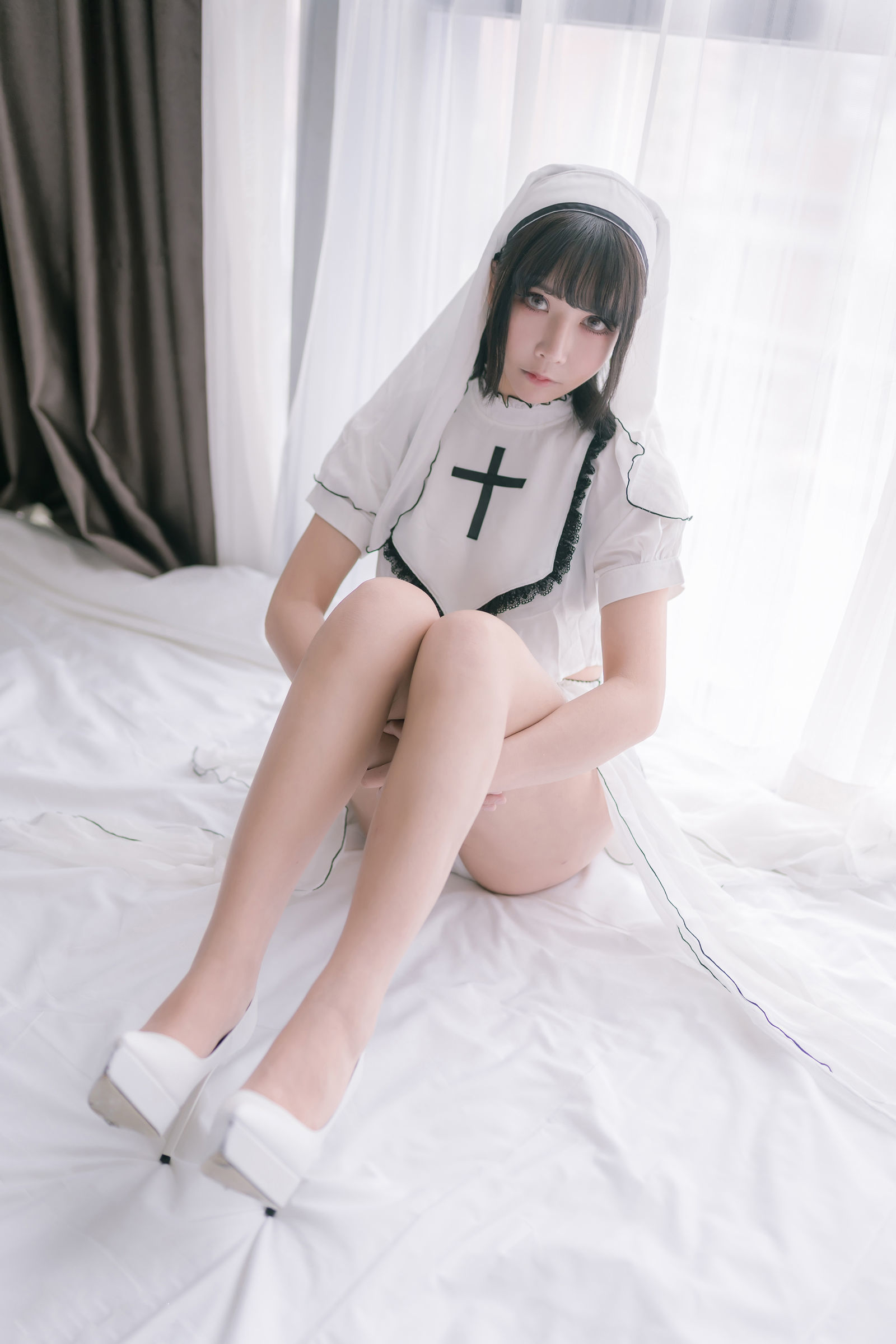 [萝莉COS] 二次元妹子抱走莫子aa - 纯白修女