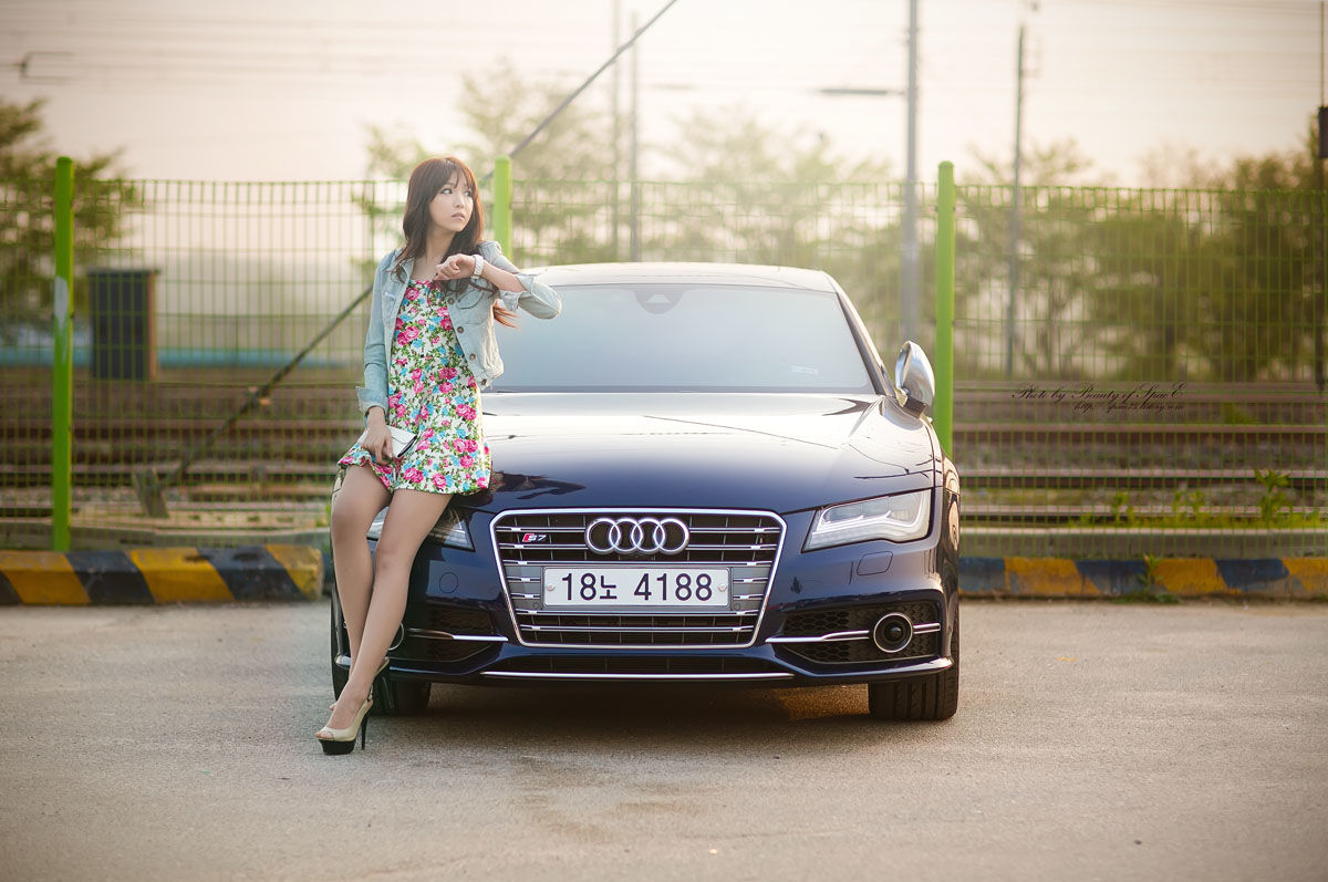 [韩国美女] 李恩慧 - 街拍牛仔卦+花色连衣裙