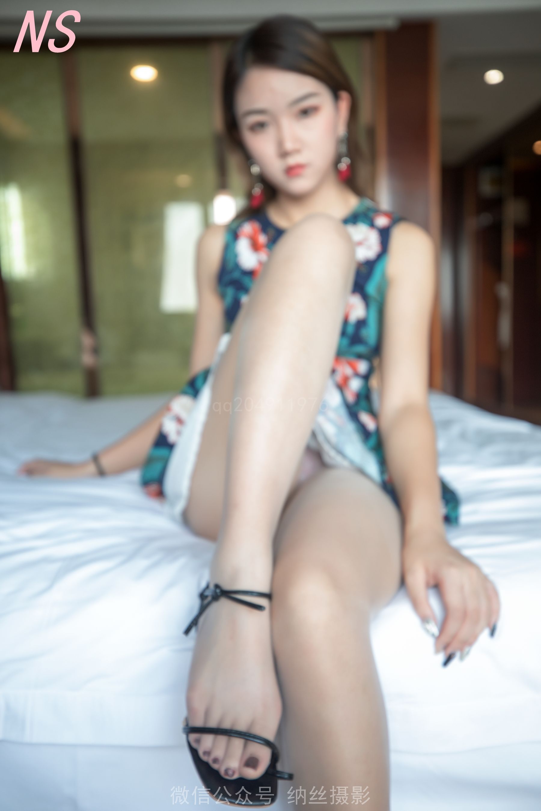 [纳丝摄影]  依依 超美腿无缝丝袜嫩脚