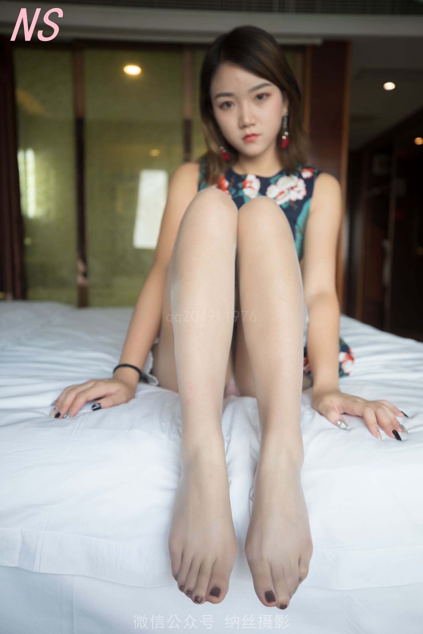 [纳丝摄影]  依依 超美腿无缝丝袜嫩脚