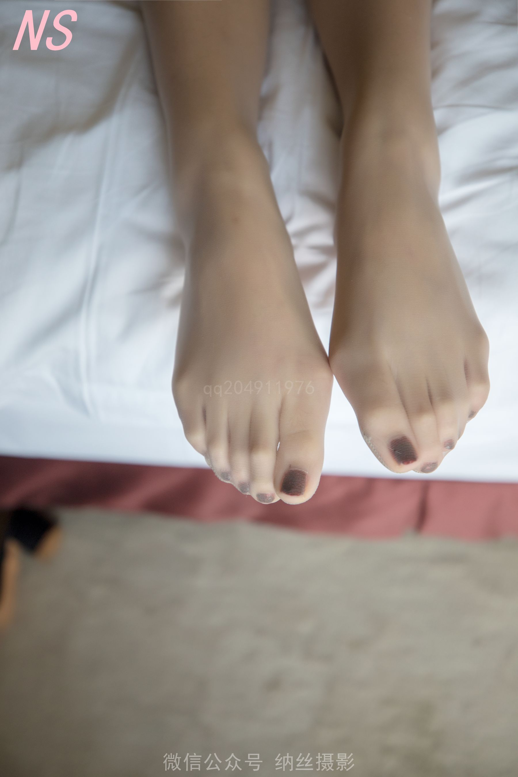 [纳丝摄影]  依依 超美腿无缝丝袜嫩脚