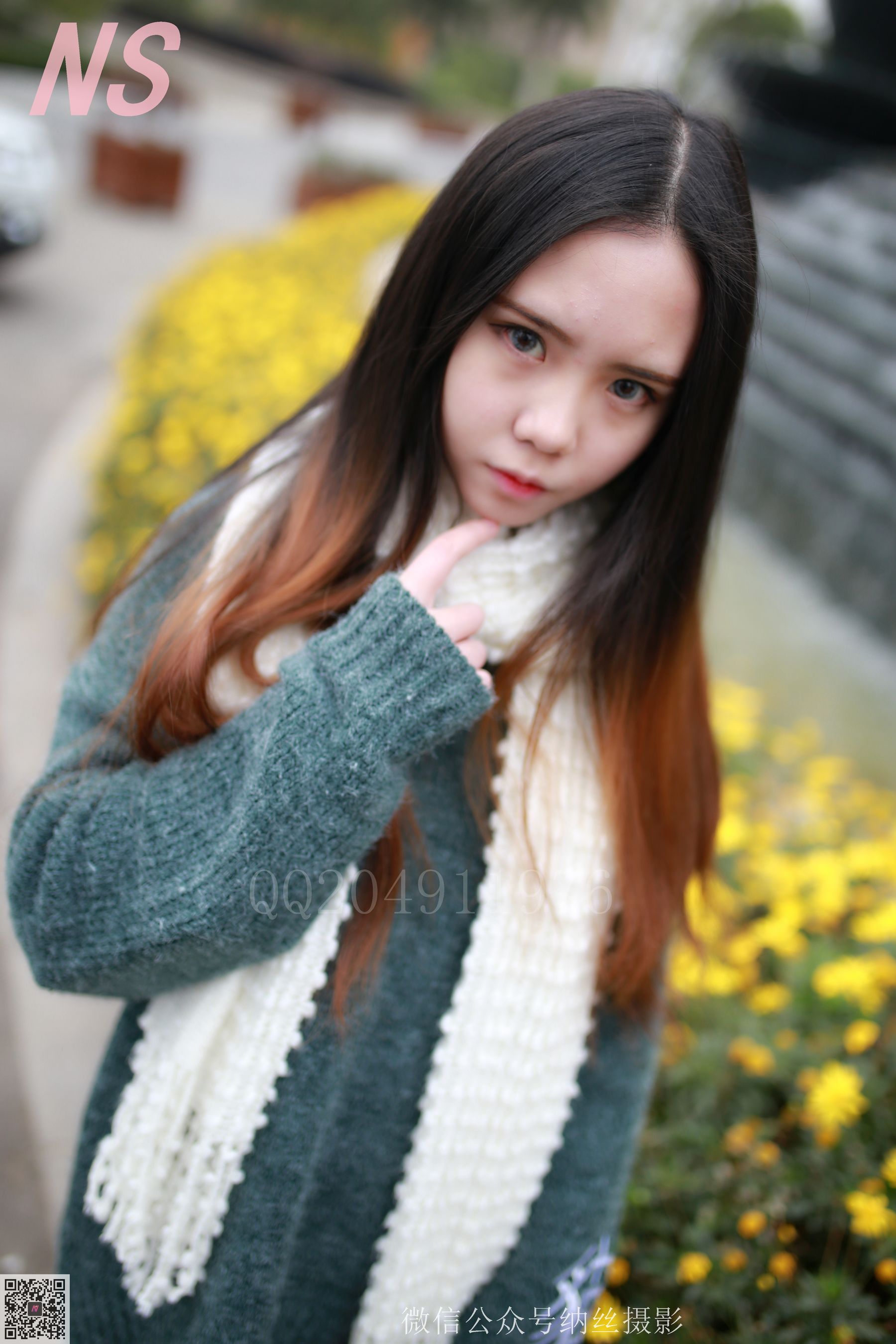 [纳丝摄影]  小师妹 撕丝袜的妹子