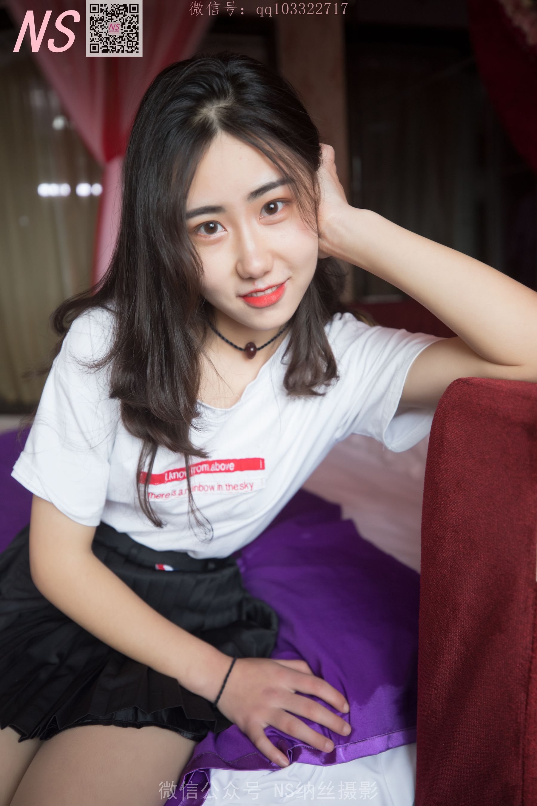 [纳丝摄影]  小琪儿 室内丝袜玉足