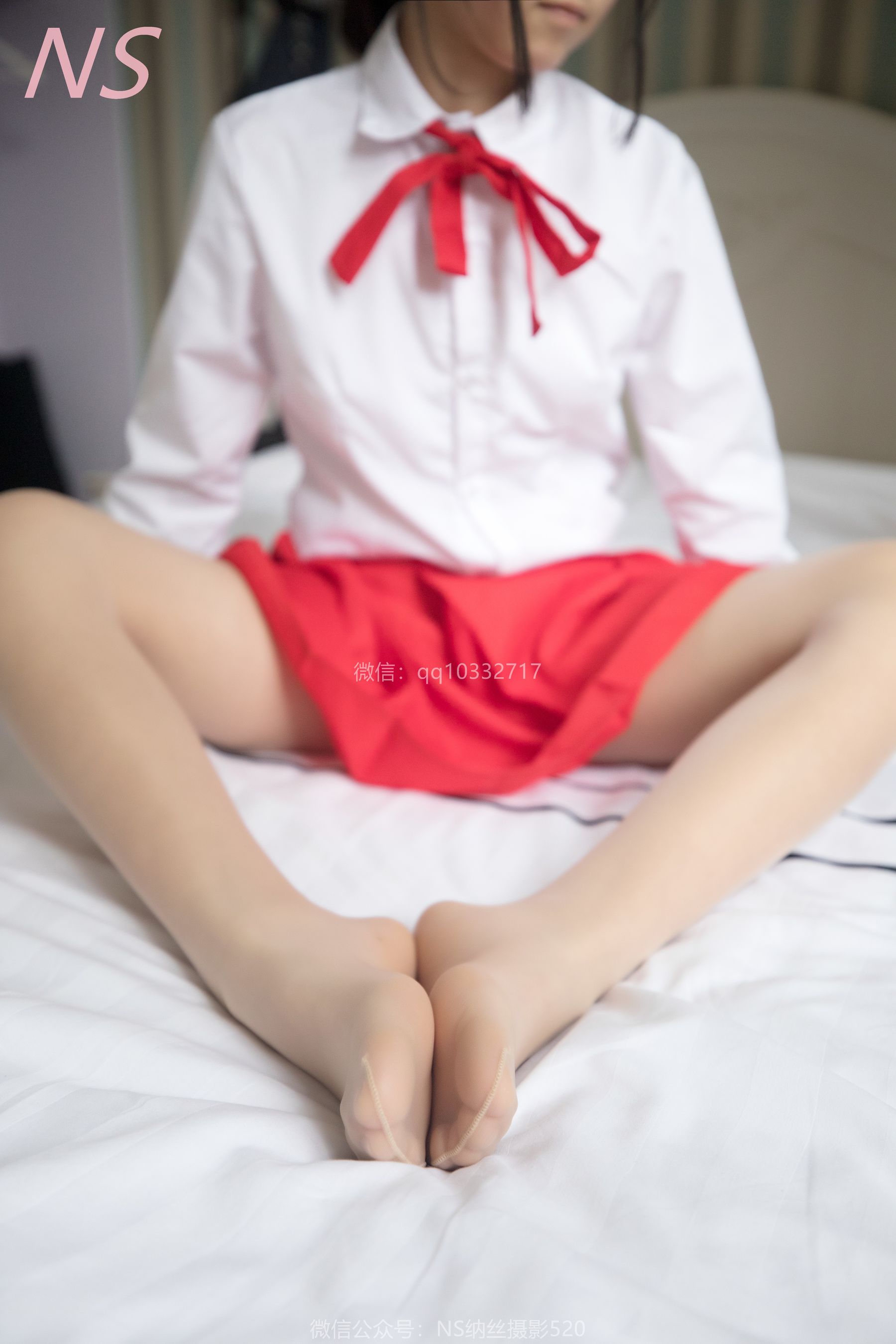 [纳丝摄影]  小莉 红色超短裙肉丝诱惑