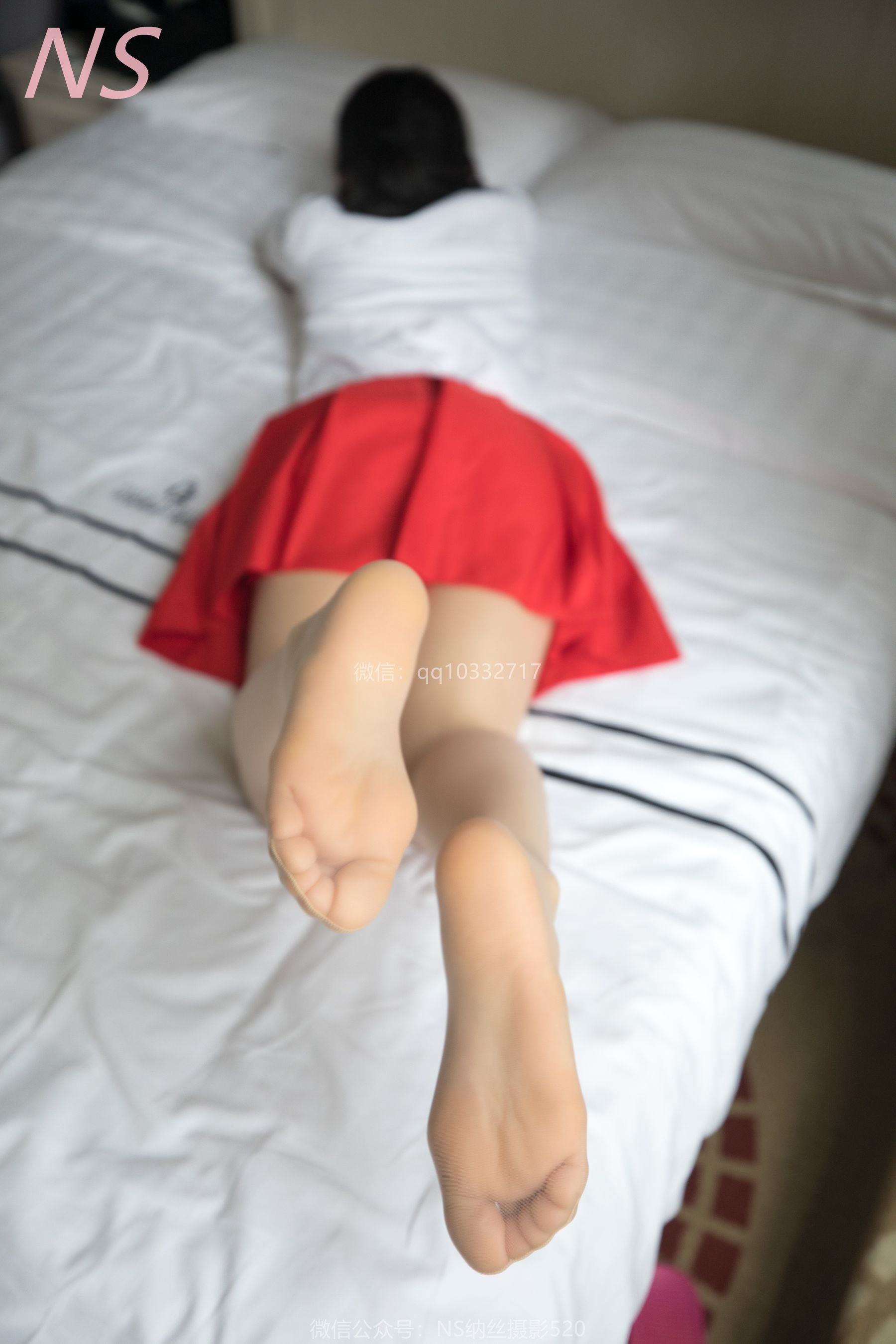 [纳丝摄影]  小莉 红色超短裙肉丝诱惑