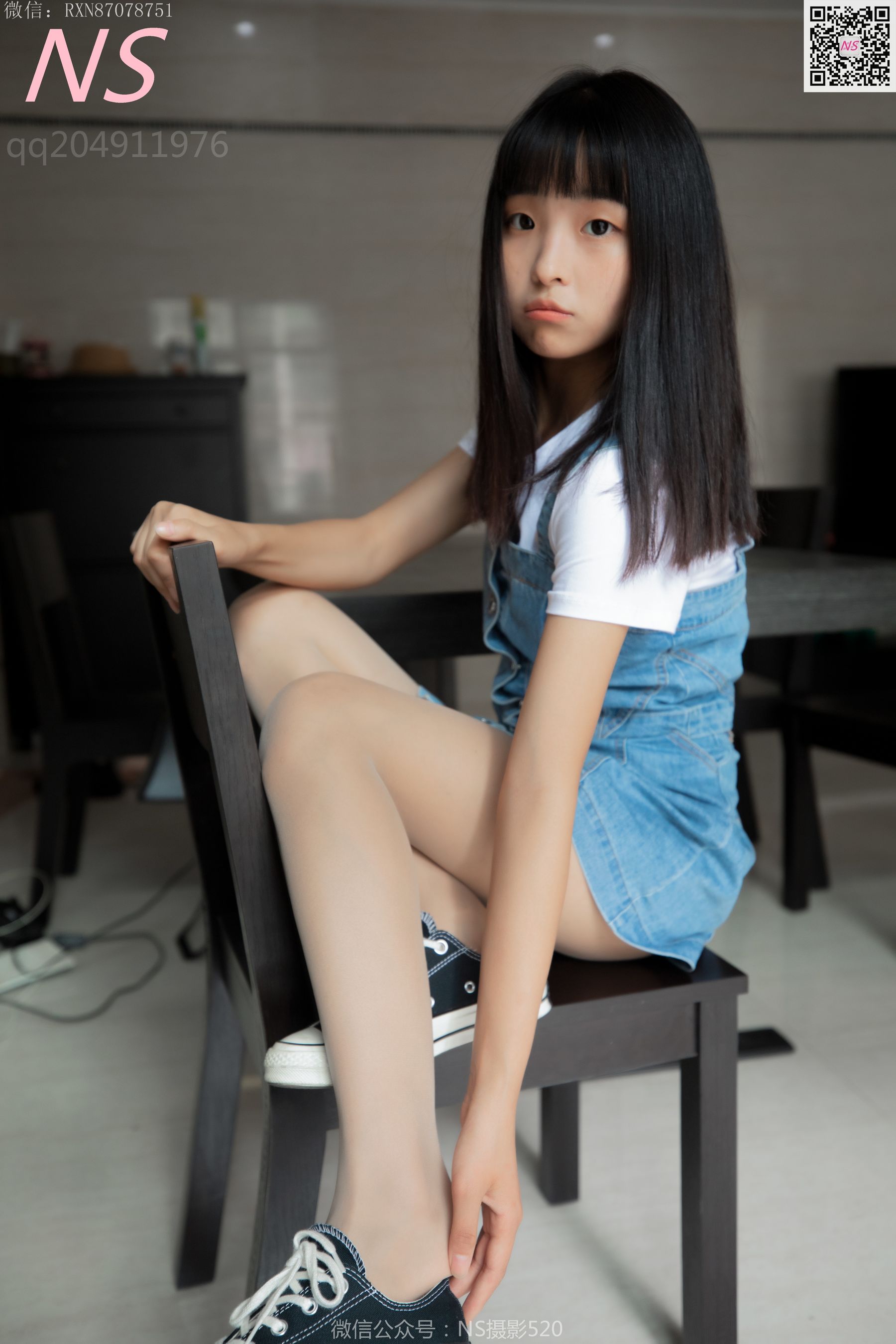 [纳丝摄影]  小西柚 嫩嫩的丝袜脚丫丫