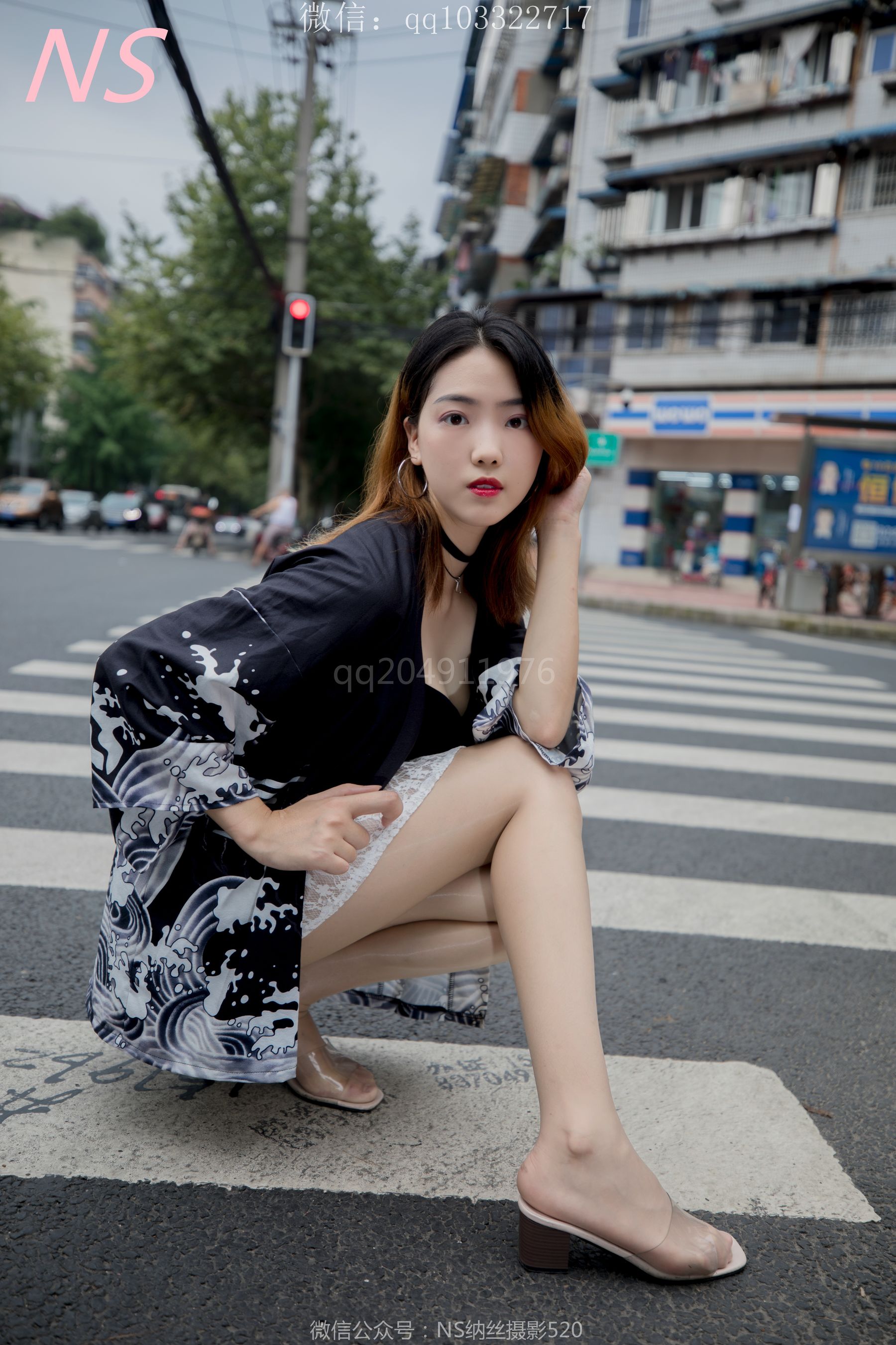 [纳丝摄影]  曼雯 肉色丝袜美腿三轮车之行