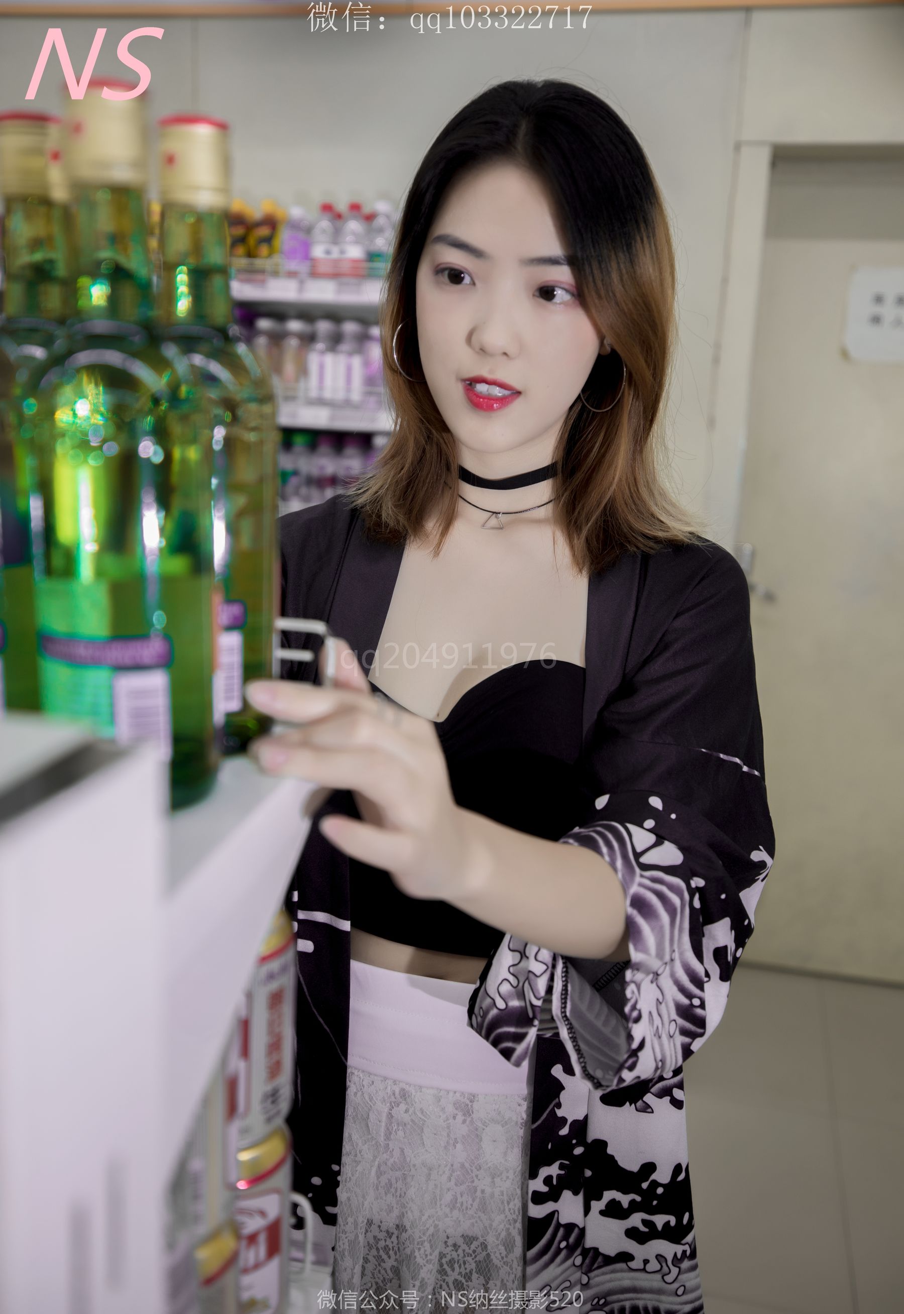 [纳丝摄影]  曼雯 肉色丝袜美腿三轮车之行