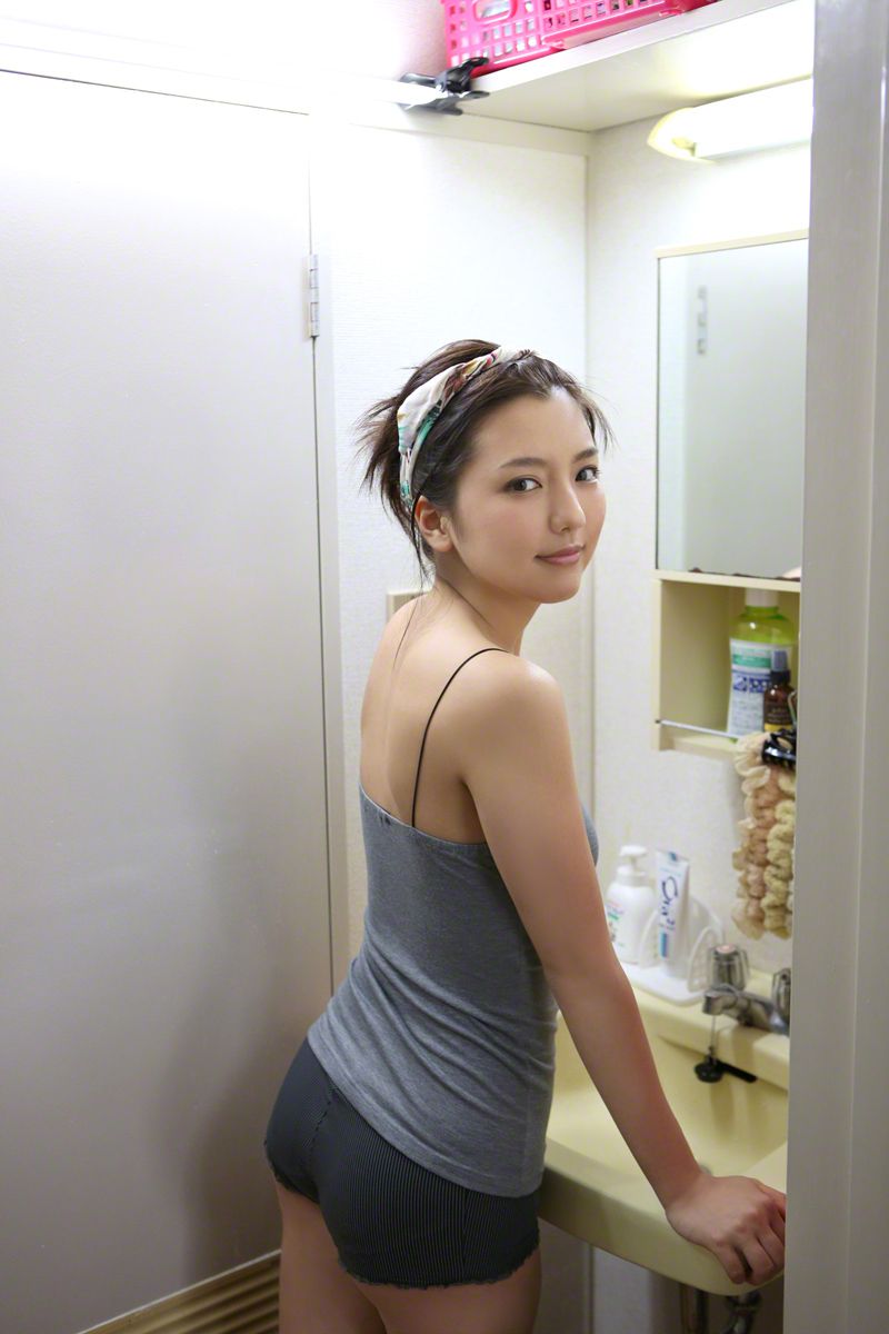 [Wanibooks] NO.131 Erina Mano 真野恵里菜