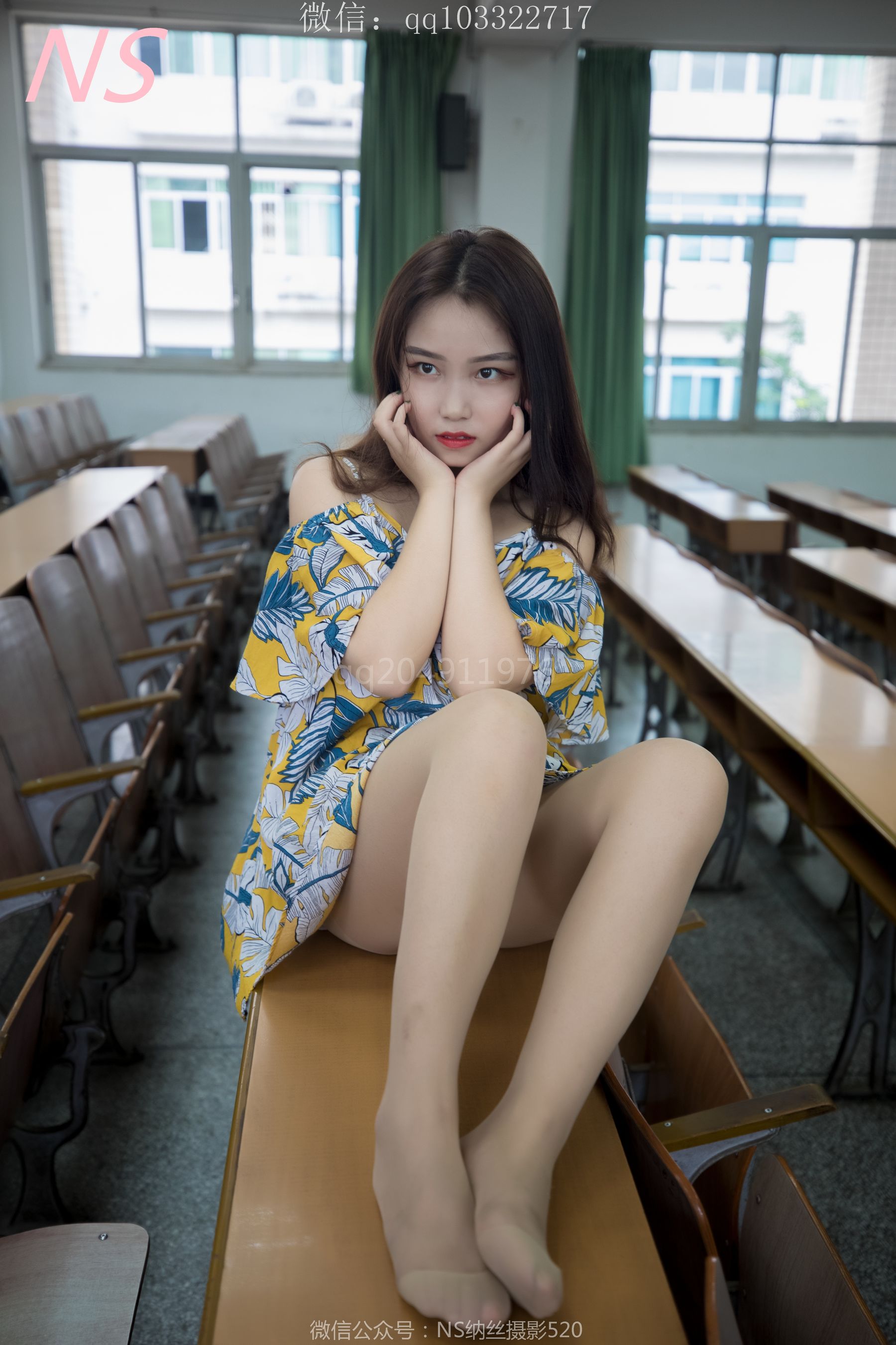 [纳丝摄影]  瑶瑶 毕业季 肉色丝袜美腿萌萌哒