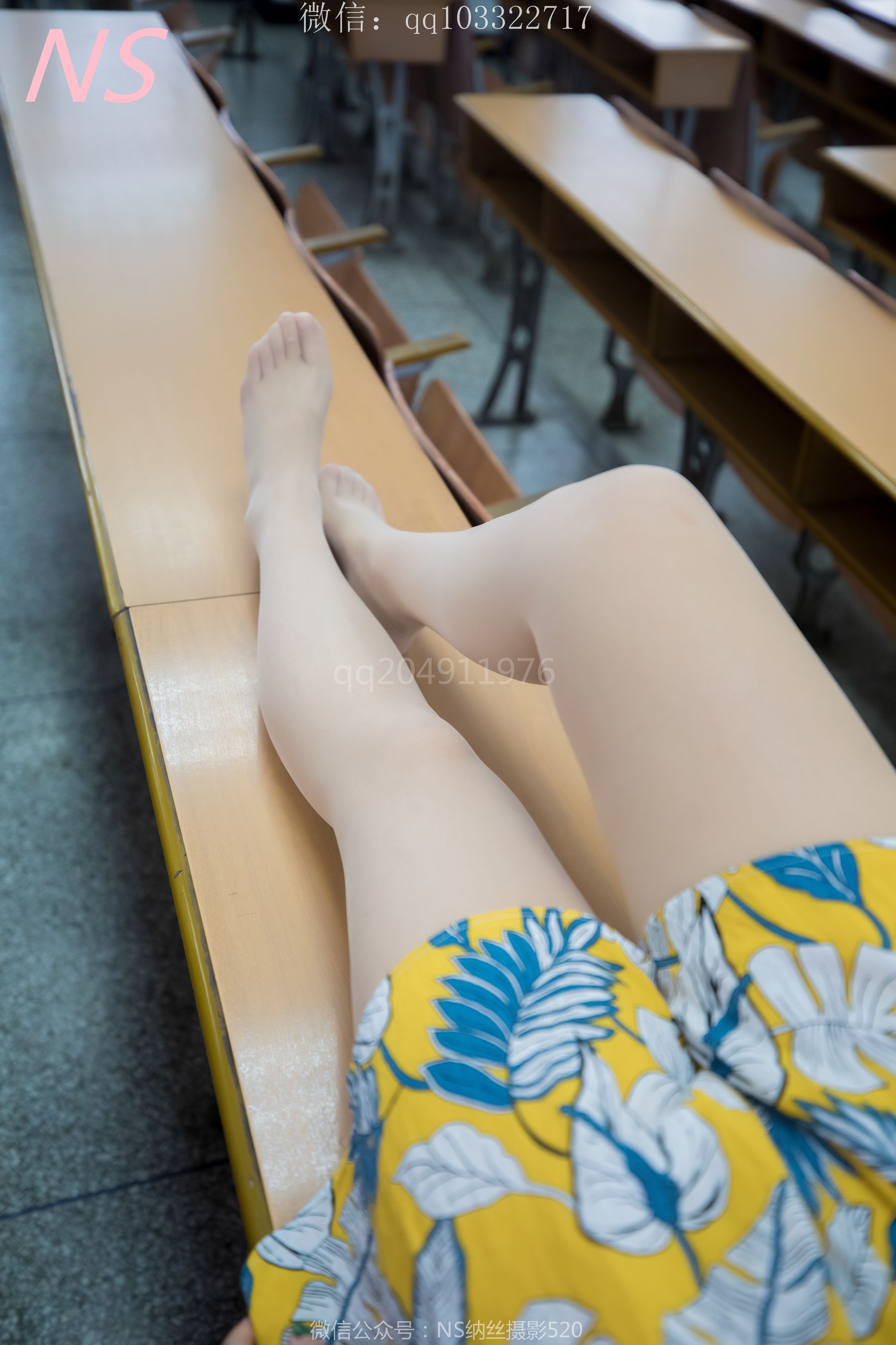 [纳丝摄影]  瑶瑶 毕业季 肉色丝袜美腿萌萌哒