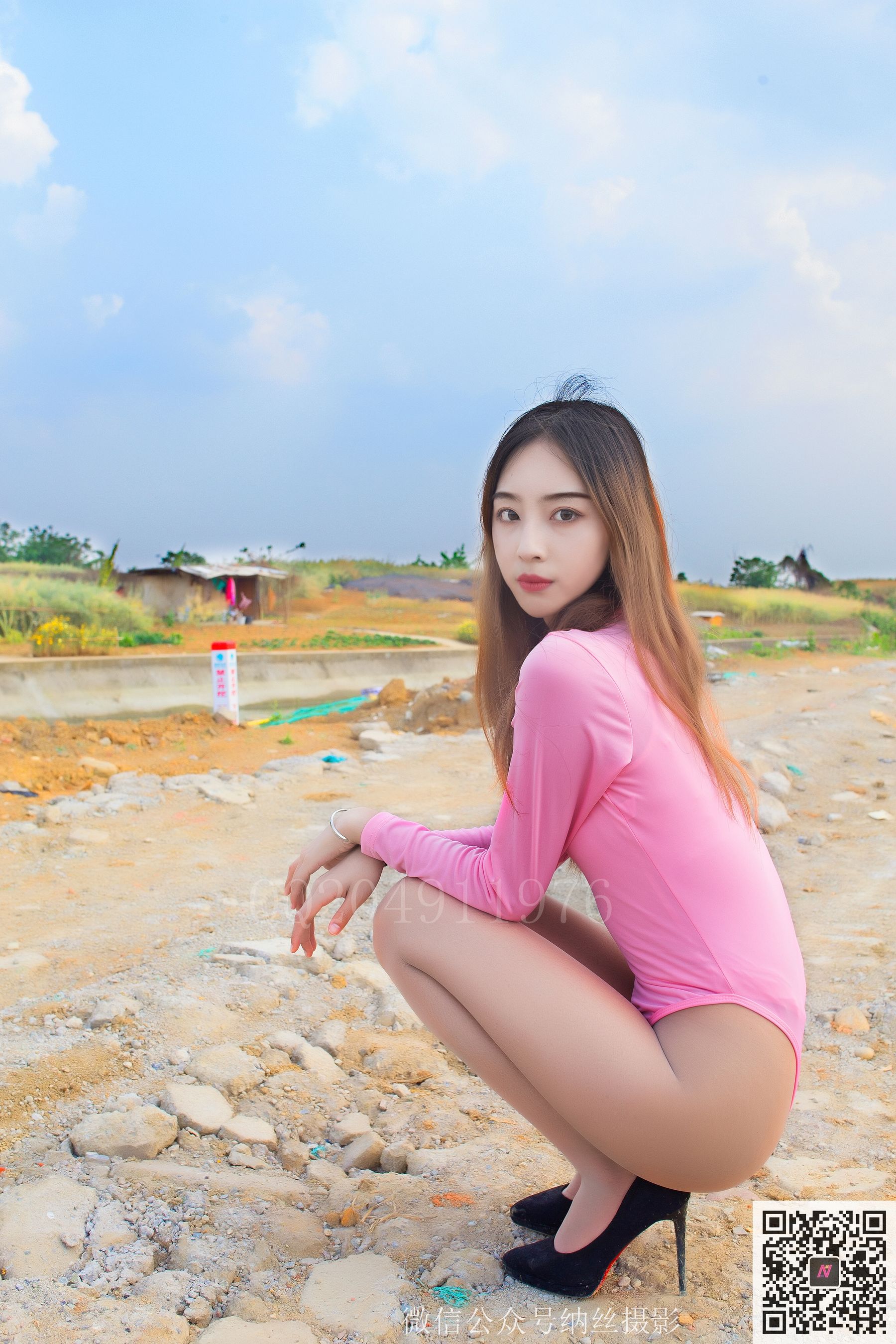 [纳丝摄影]  白雀 户外丝袜高叉