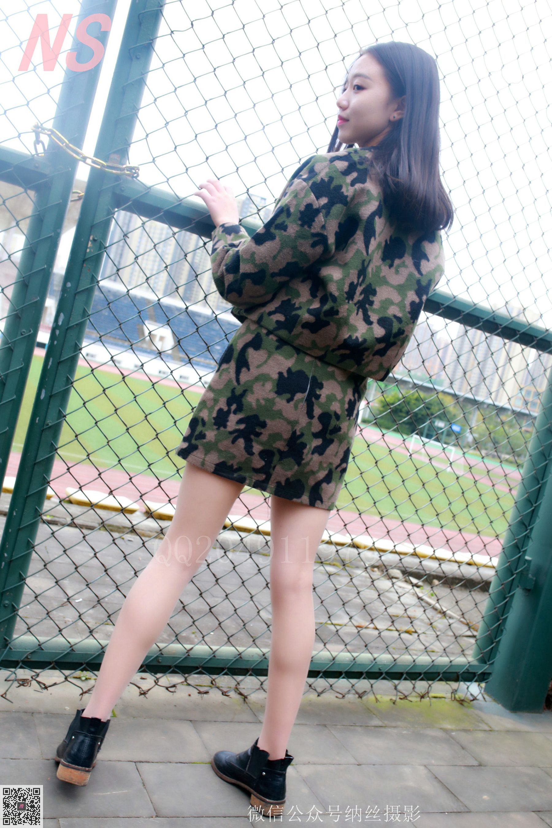 [纳丝摄影] NO.095 微微 迷彩少女户外肉丝