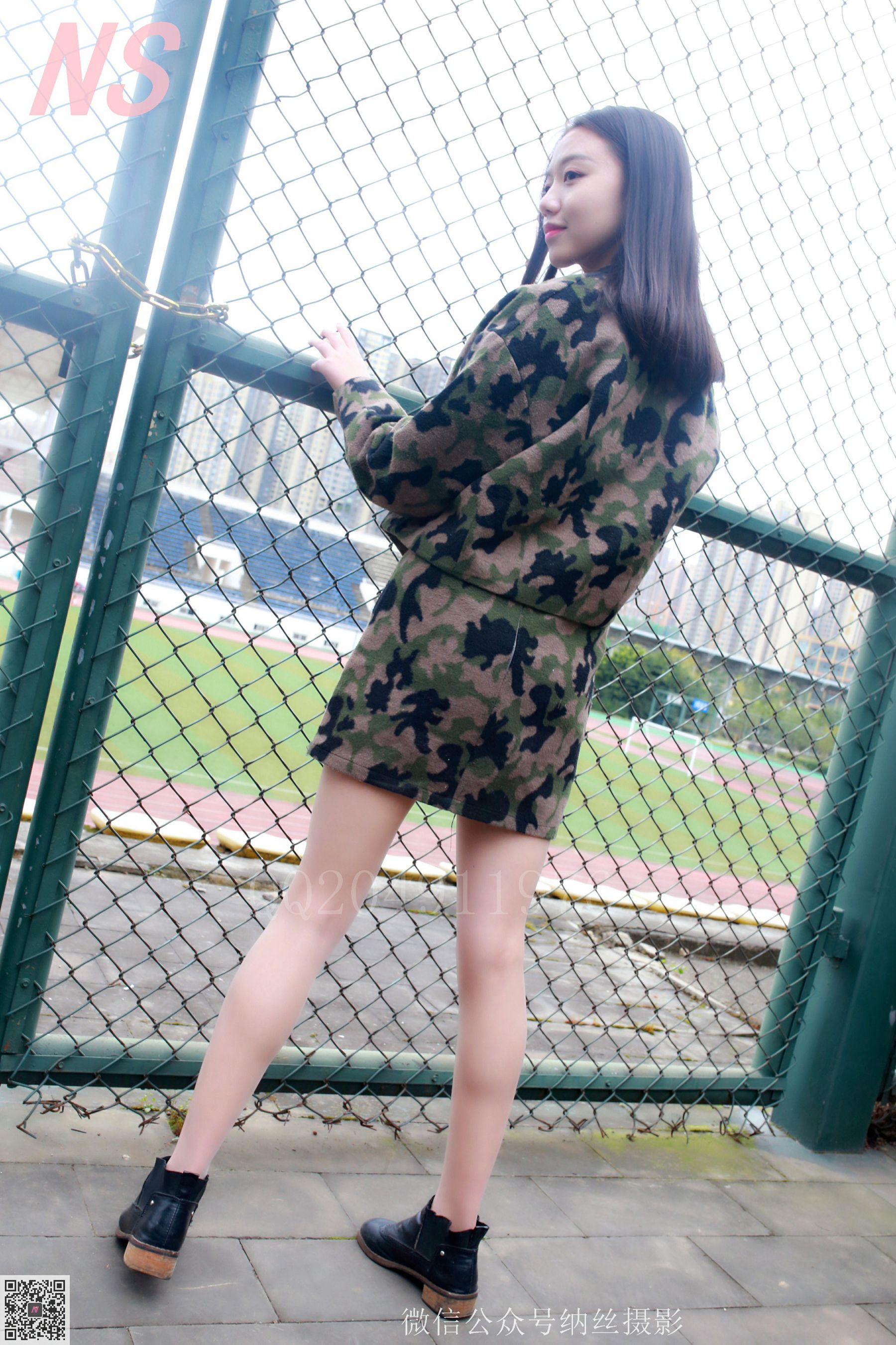 [纳丝摄影] NO.095 微微 迷彩少女户外肉丝