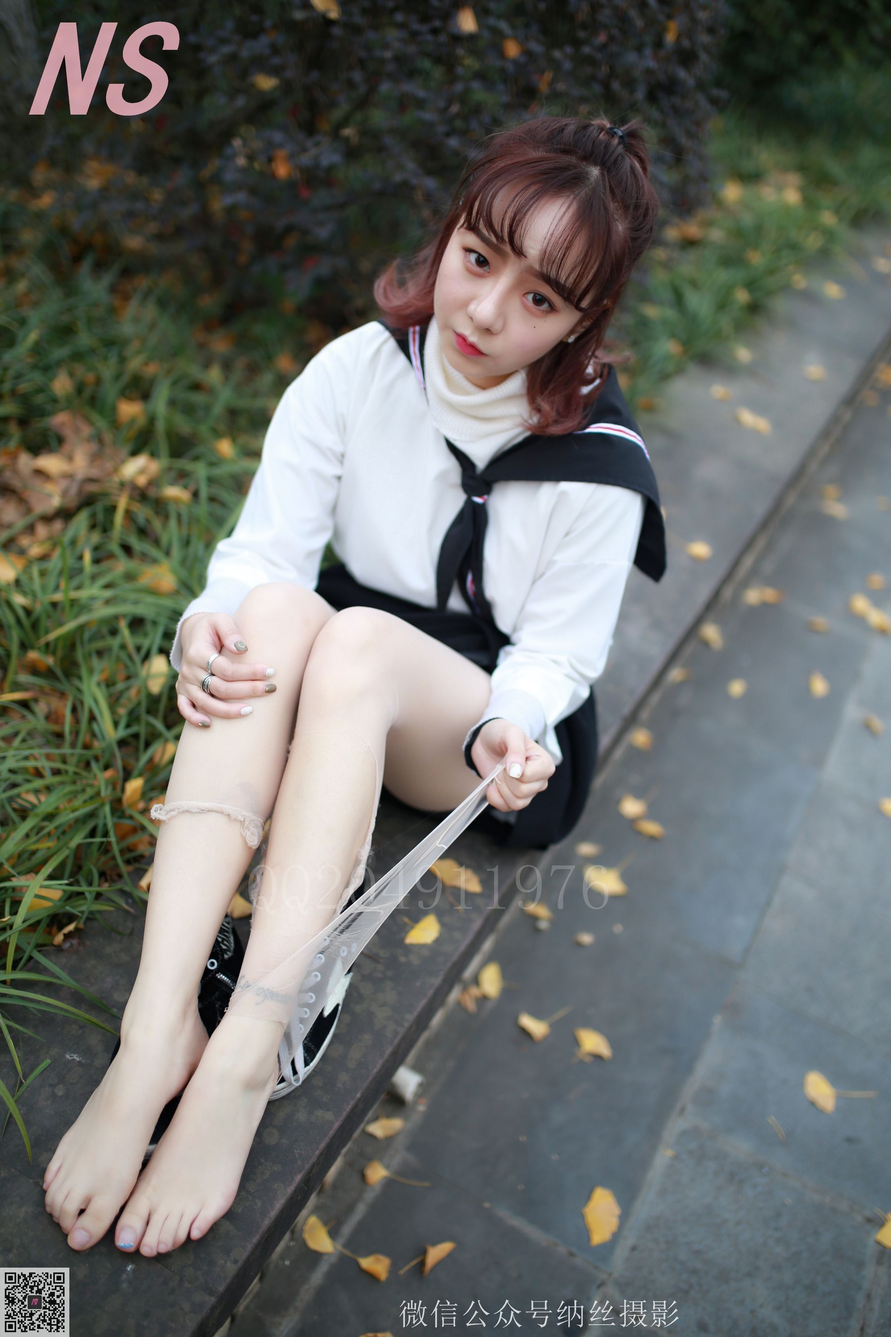 [纳丝摄影] NO.100 然然 大学校园丝袜美足