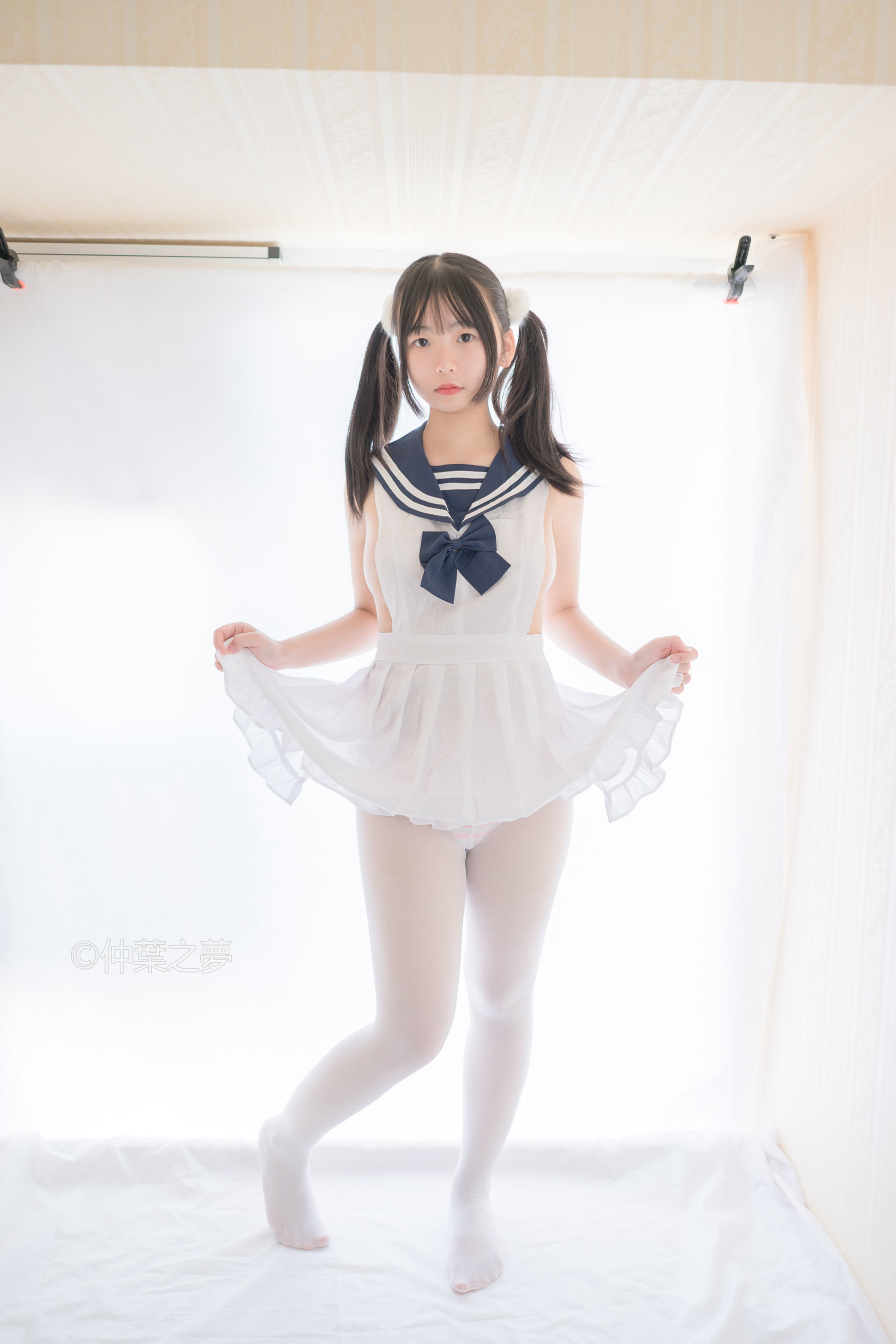 [轻兰映画] Grand.002 美代Miyo 情趣水手服