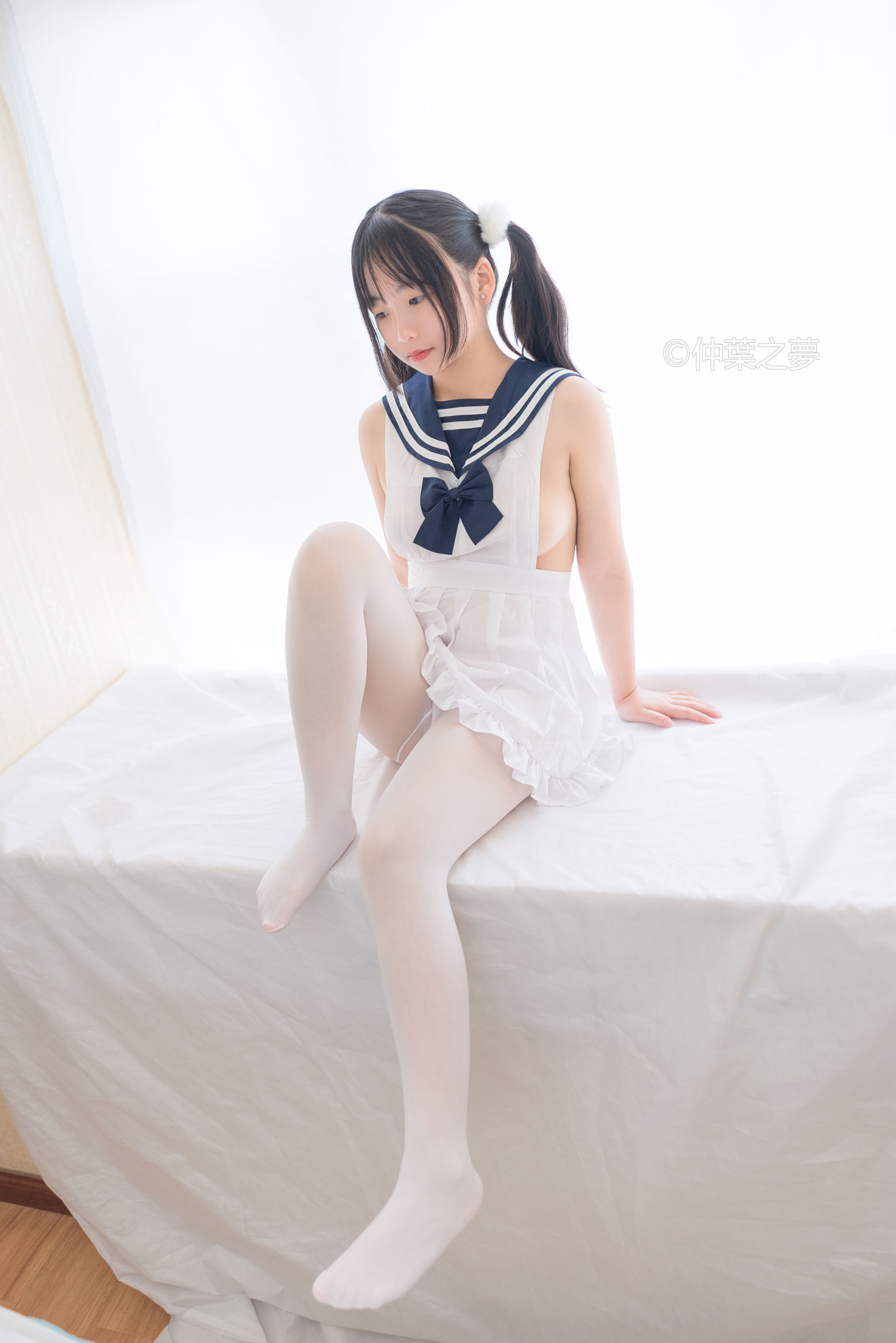 [轻兰映画] Grand.002 美代Miyo 情趣水手服