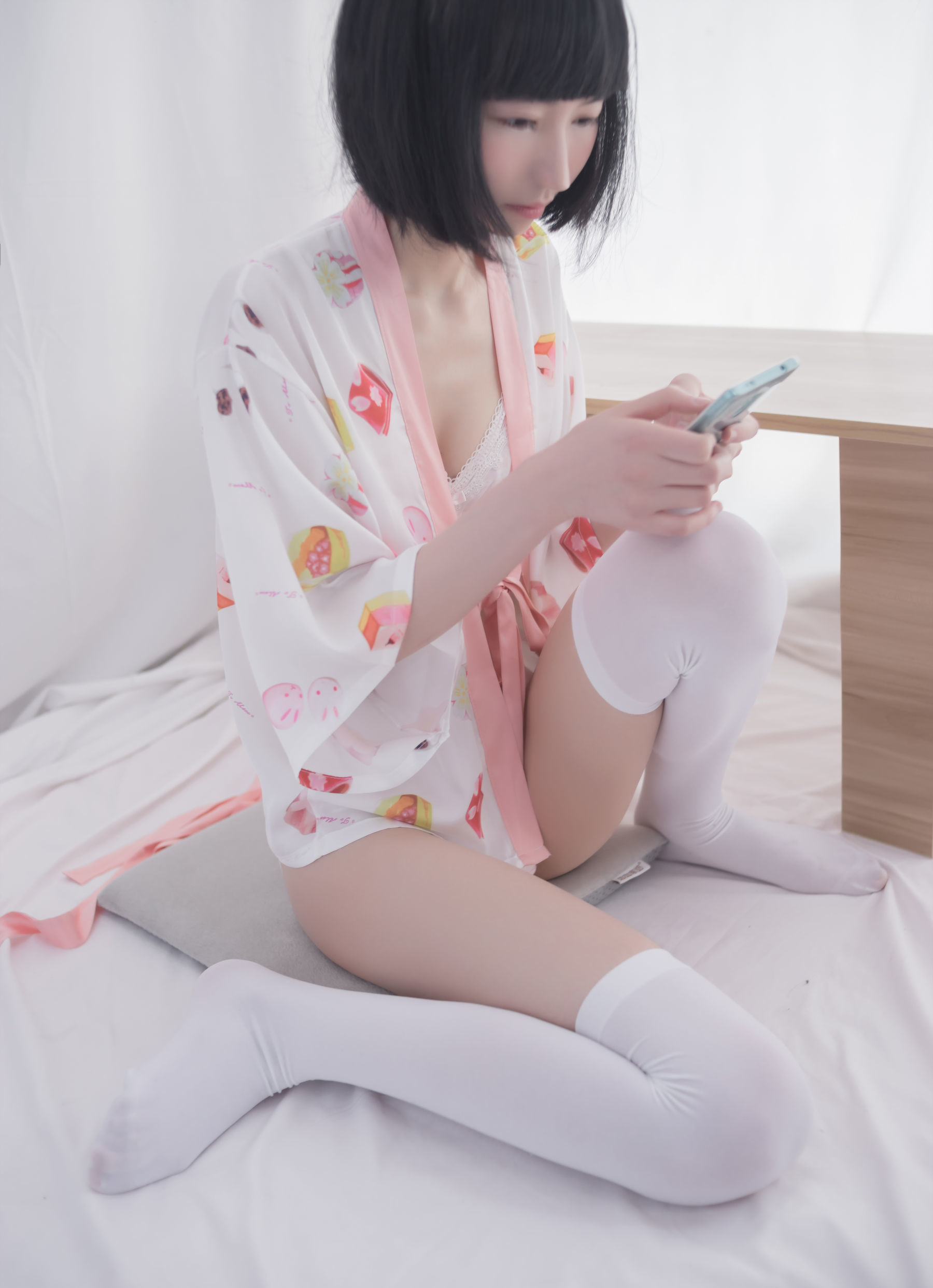 [轻兰映画] SPL.004  妹妹头少女的白丝
