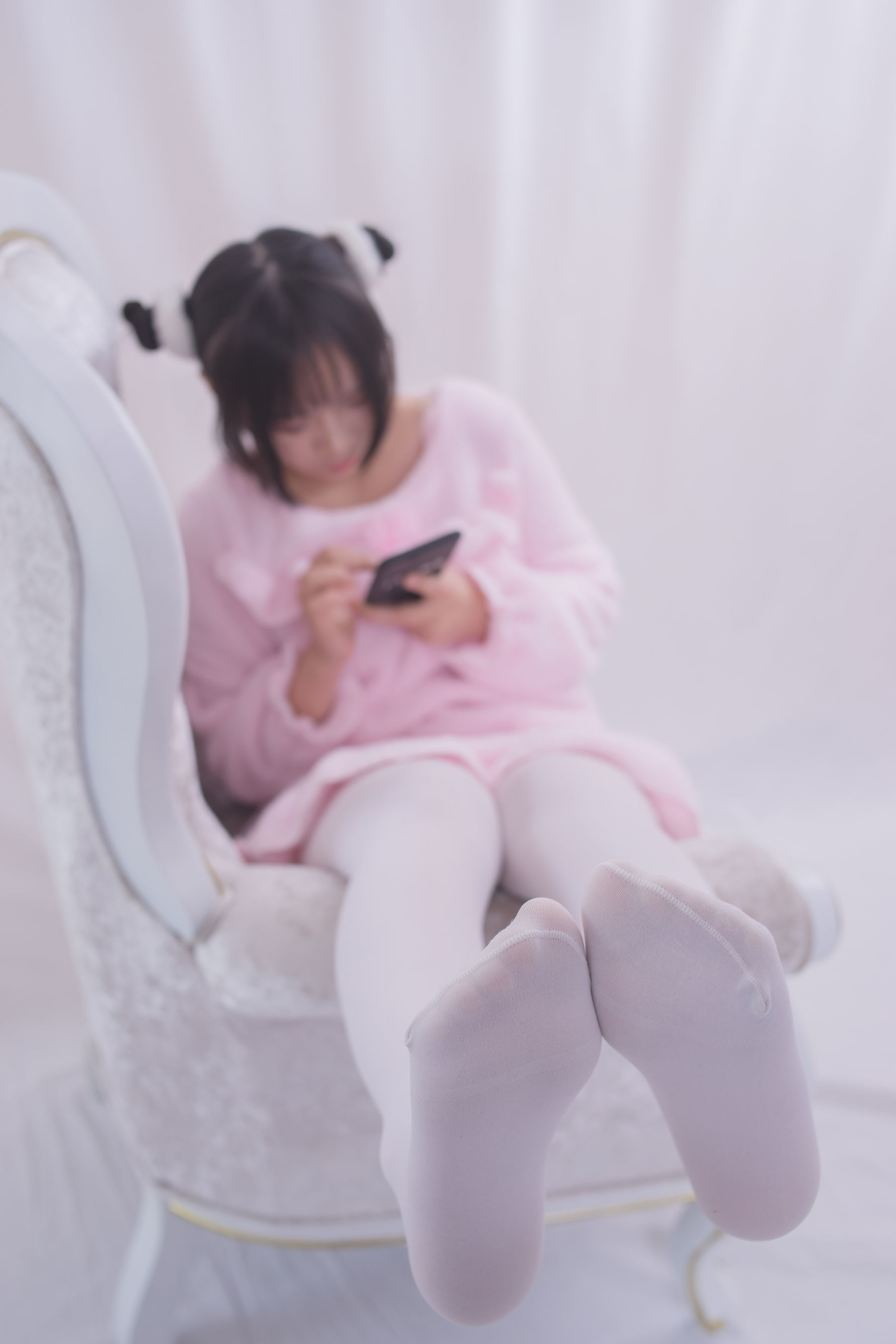 [轻兰映画] VOL.017  粉红毛茸茸睡衣白丝少女