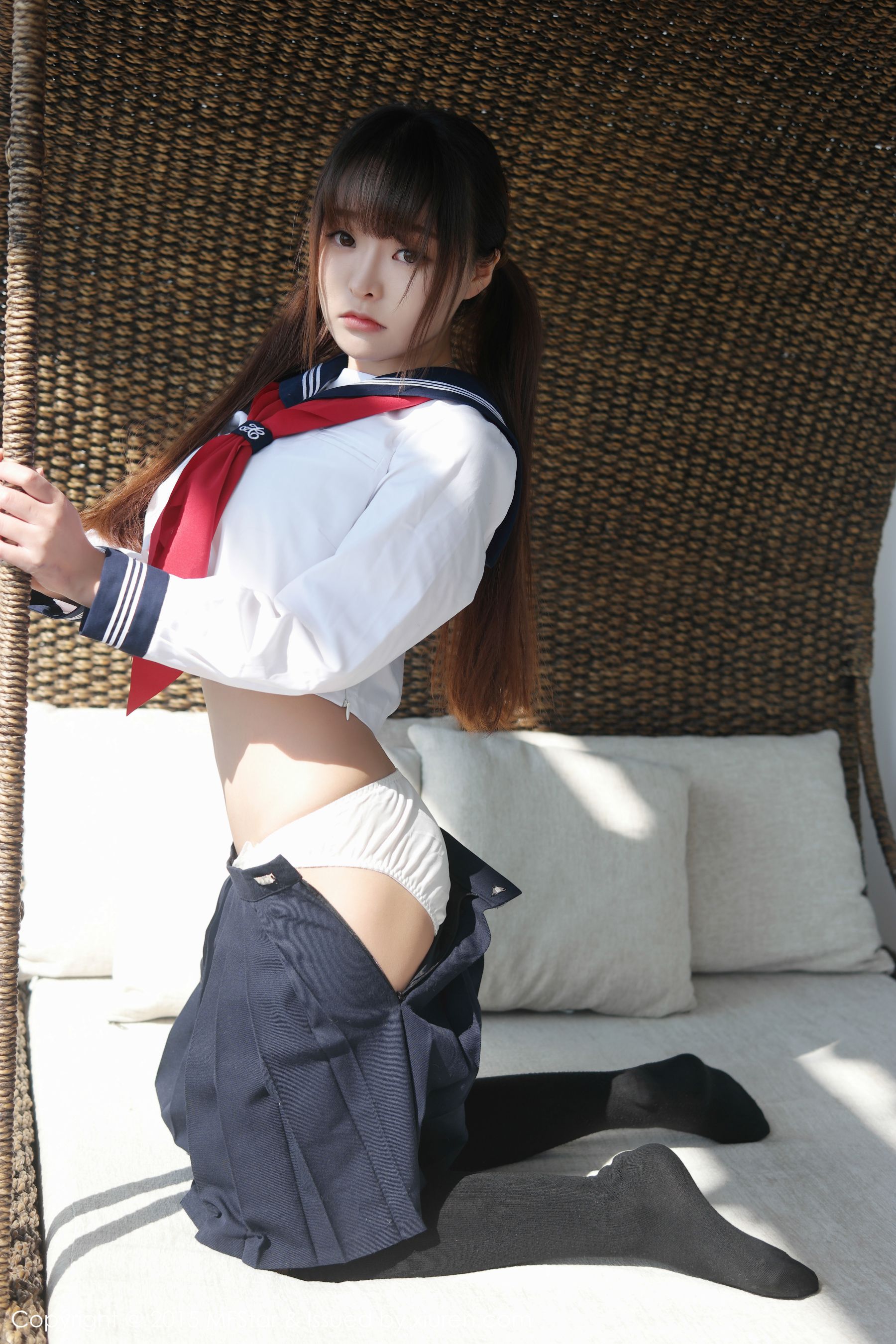 柳侑绮Sevenbaby《大理旅拍》水手服诱惑少女 [模范学院MFStar] Vol.002