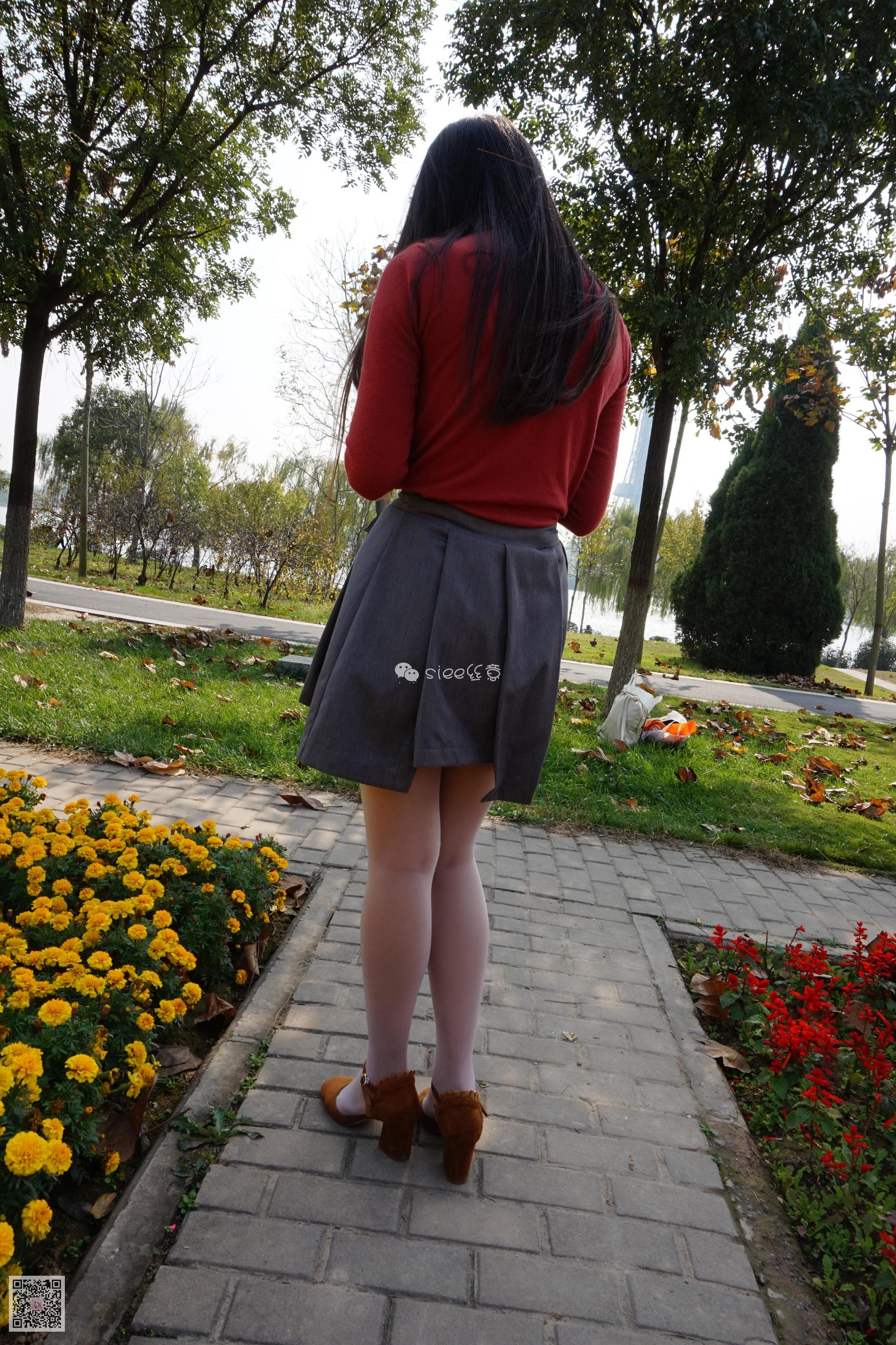 [丝意SIEE] 鱼鱼 花丛中的肉丝