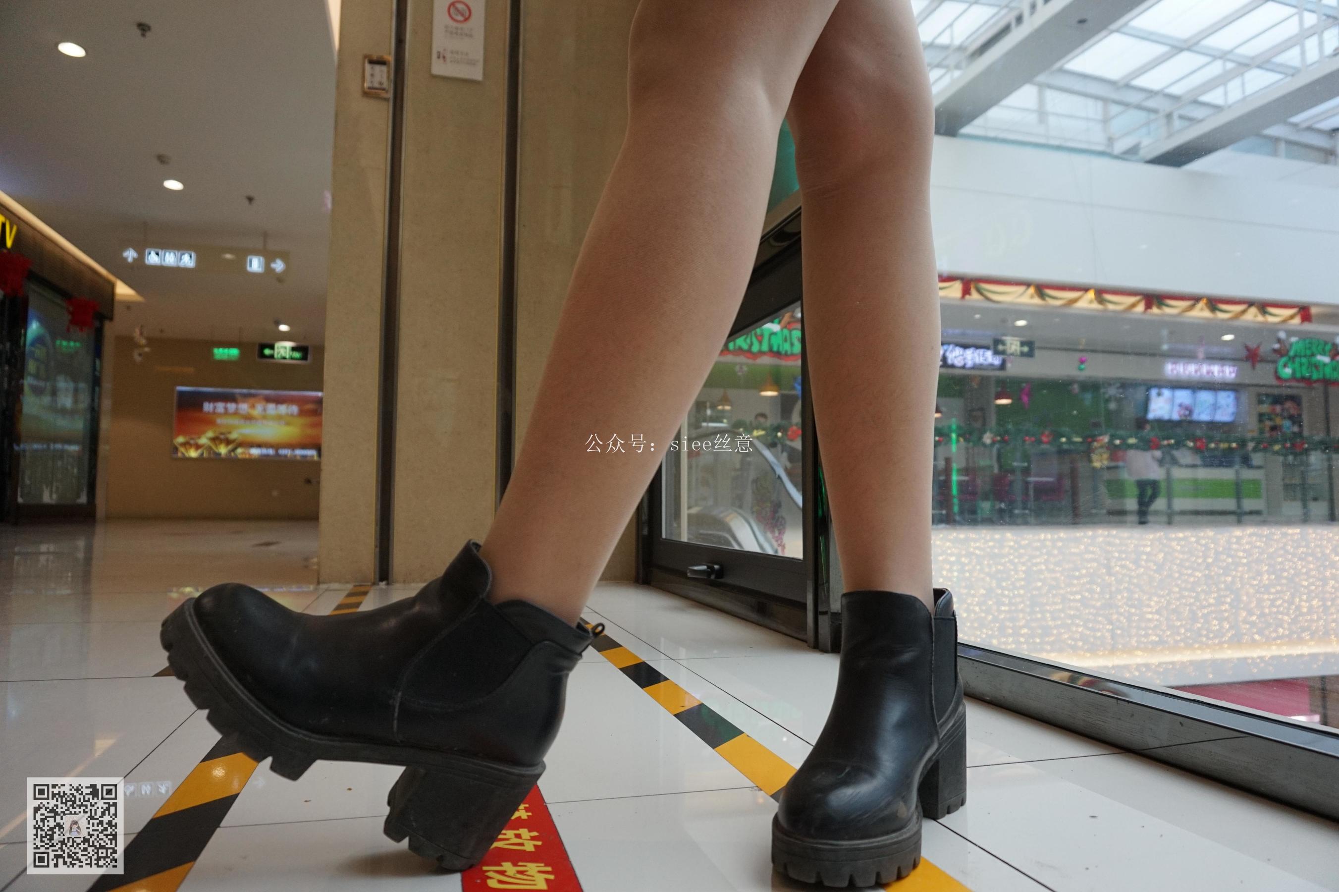 [丝意SIEE] 曦曦 黑色紧身裙配肉丝