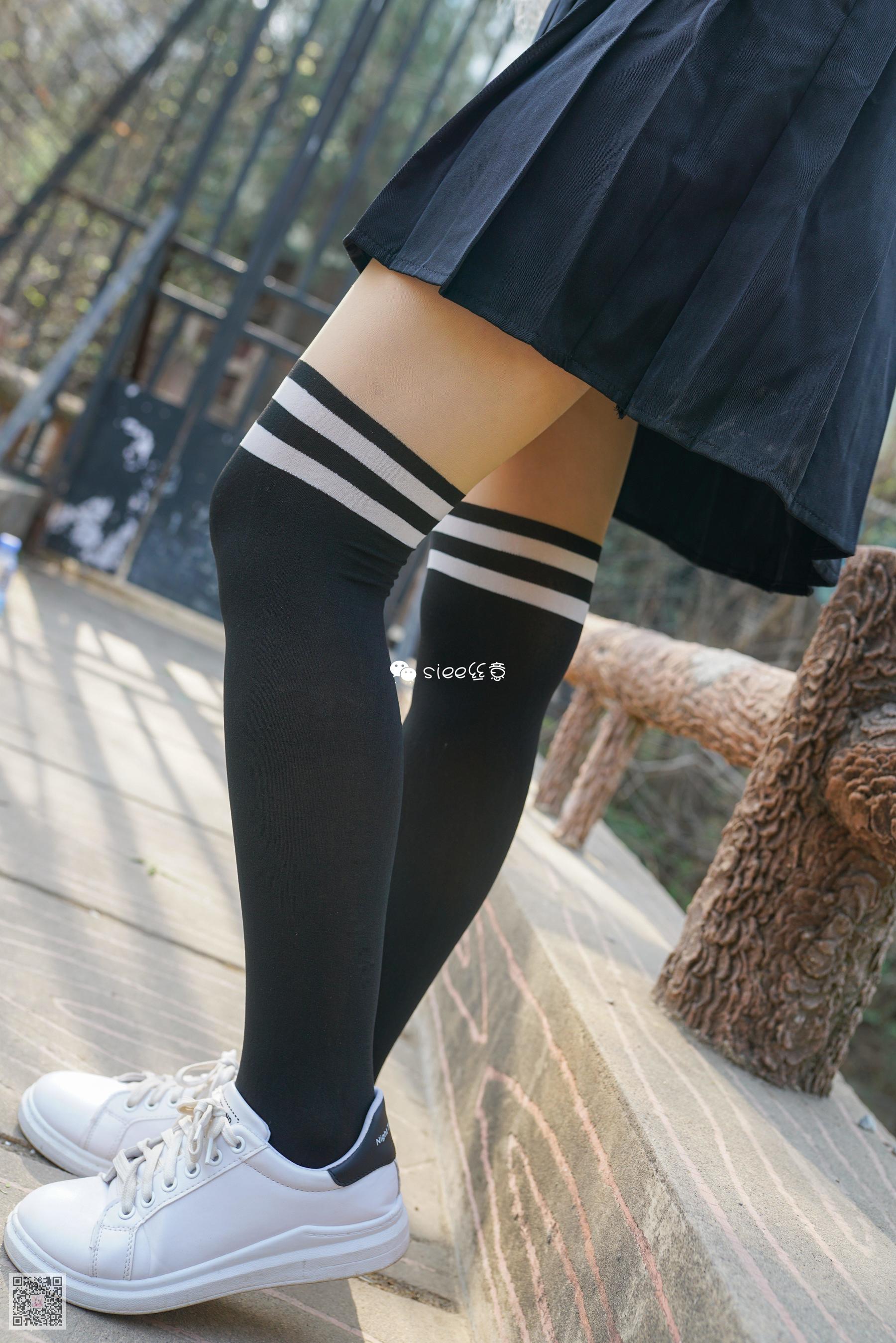 [丝意SIEE] 小月 害羞的学生袜