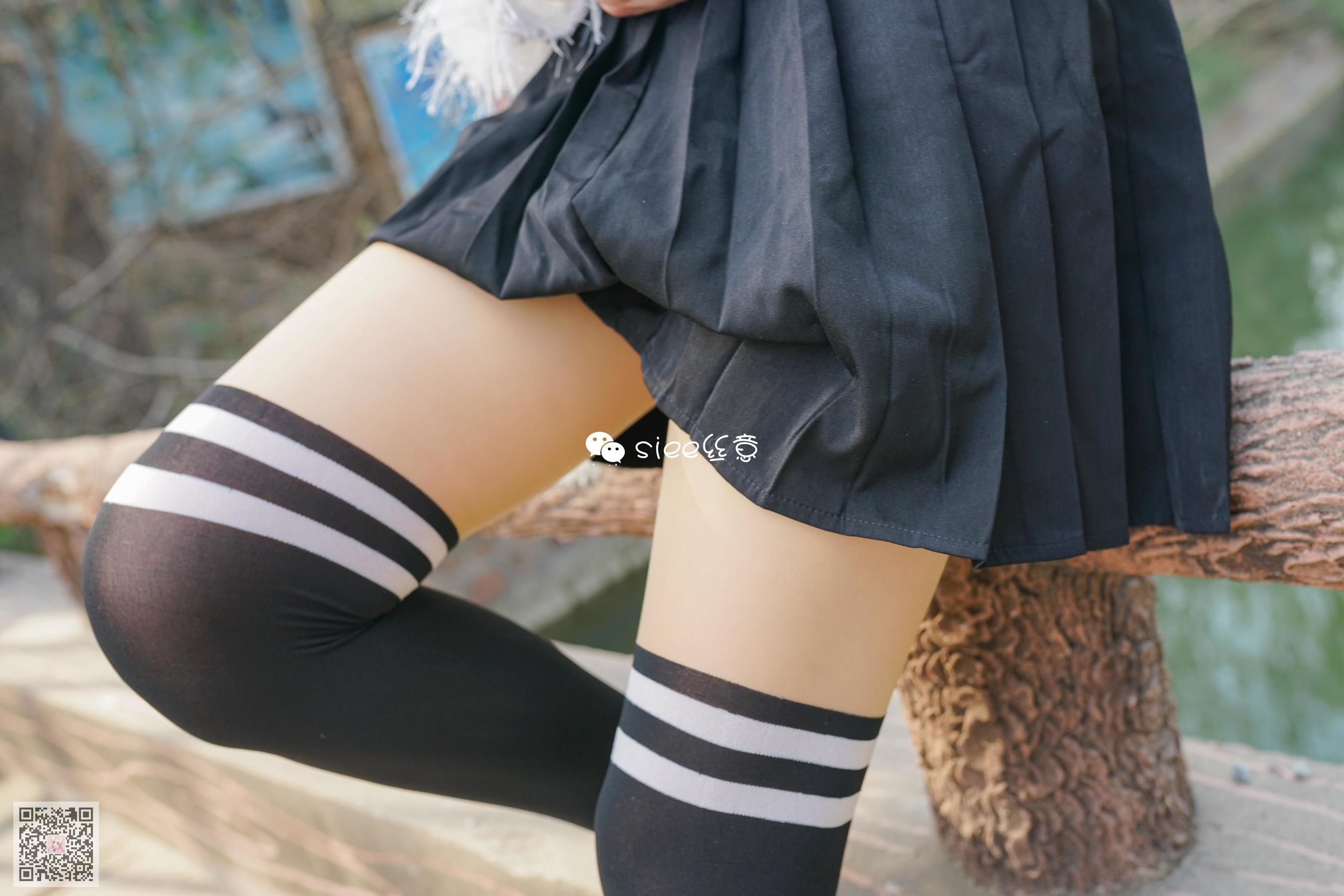 [丝意SIEE] 小月 害羞的学生袜