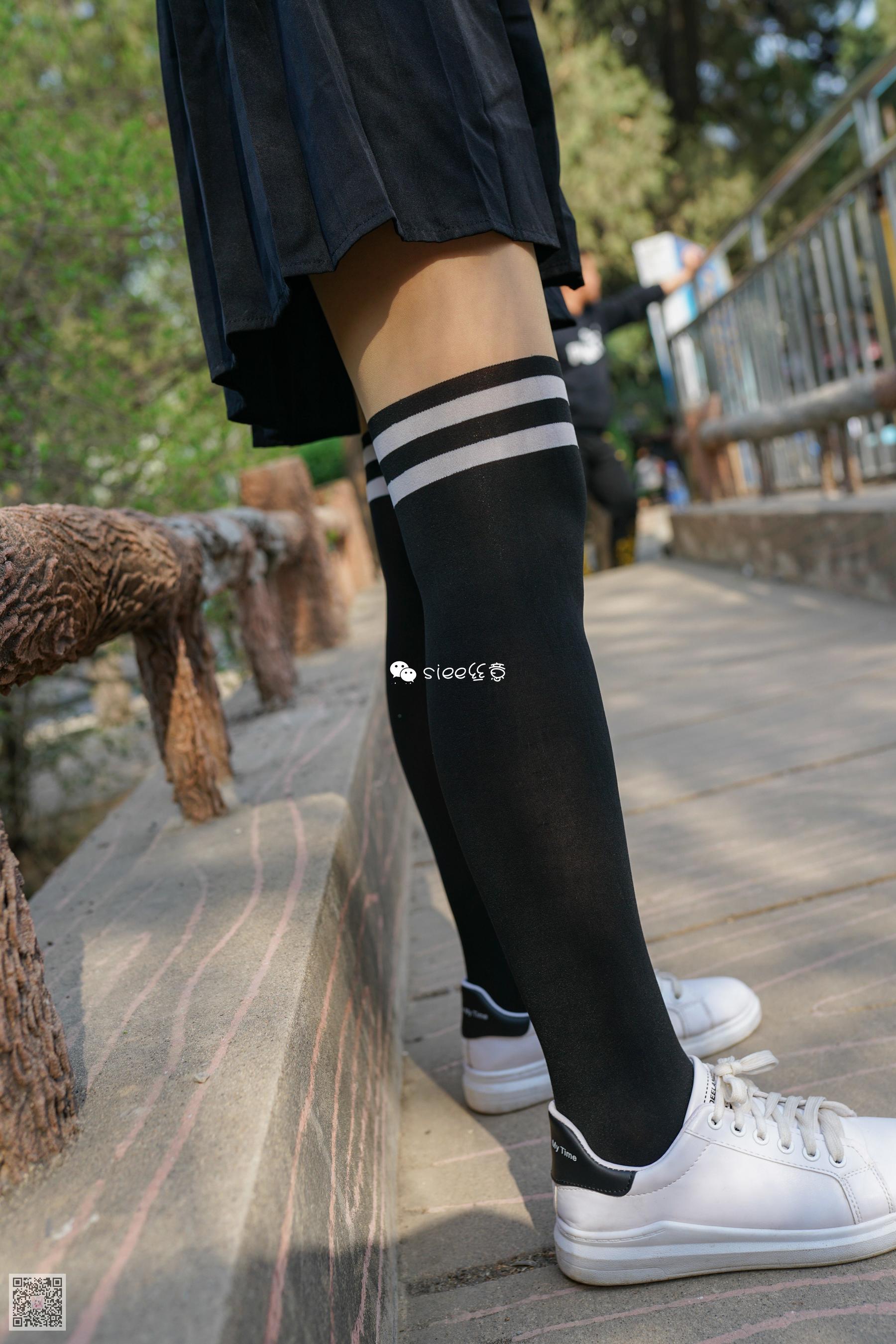 [丝意SIEE] 小月 害羞的学生袜