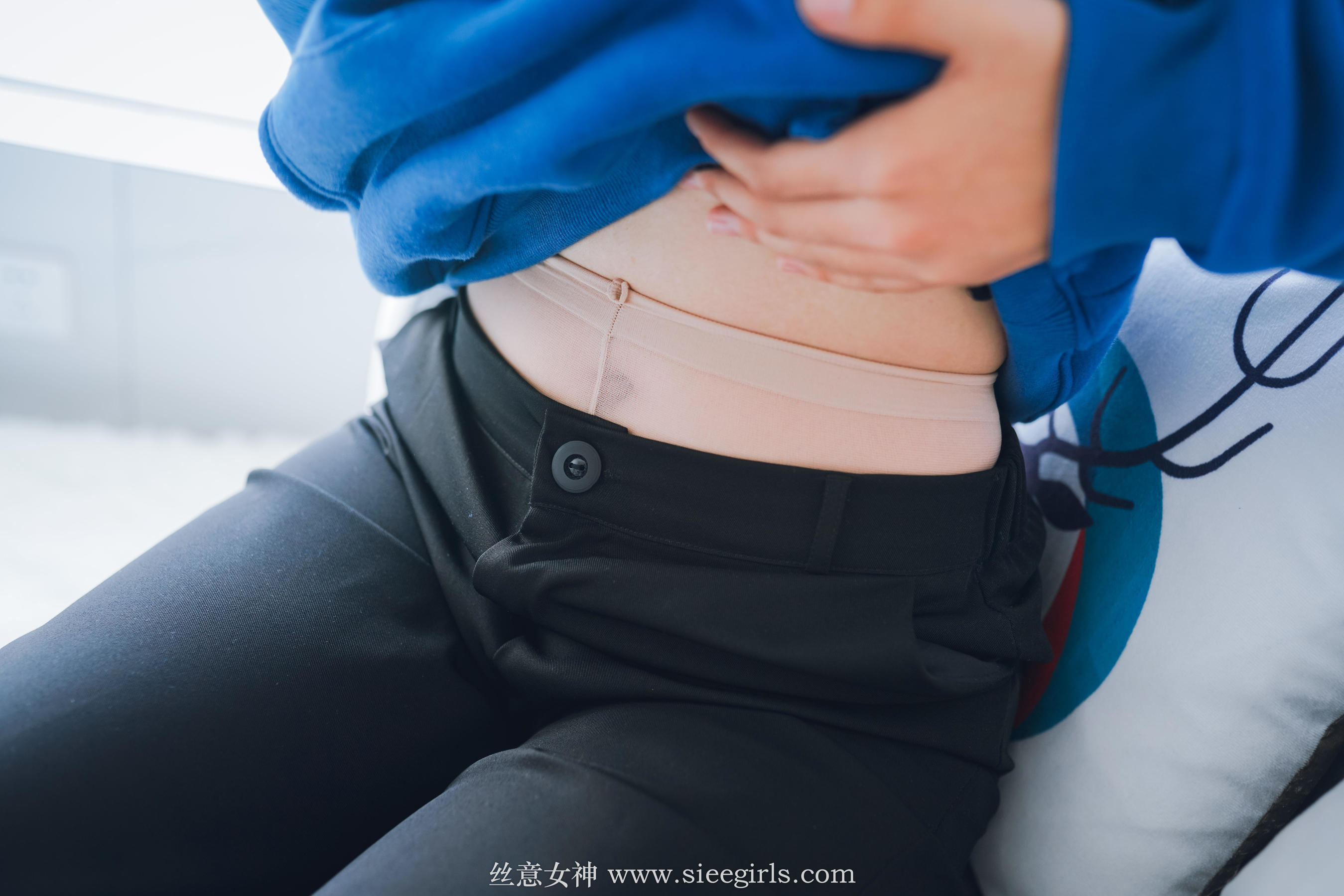 [丝意SIEE] 含含&圆圆 镜中姐妹（下）