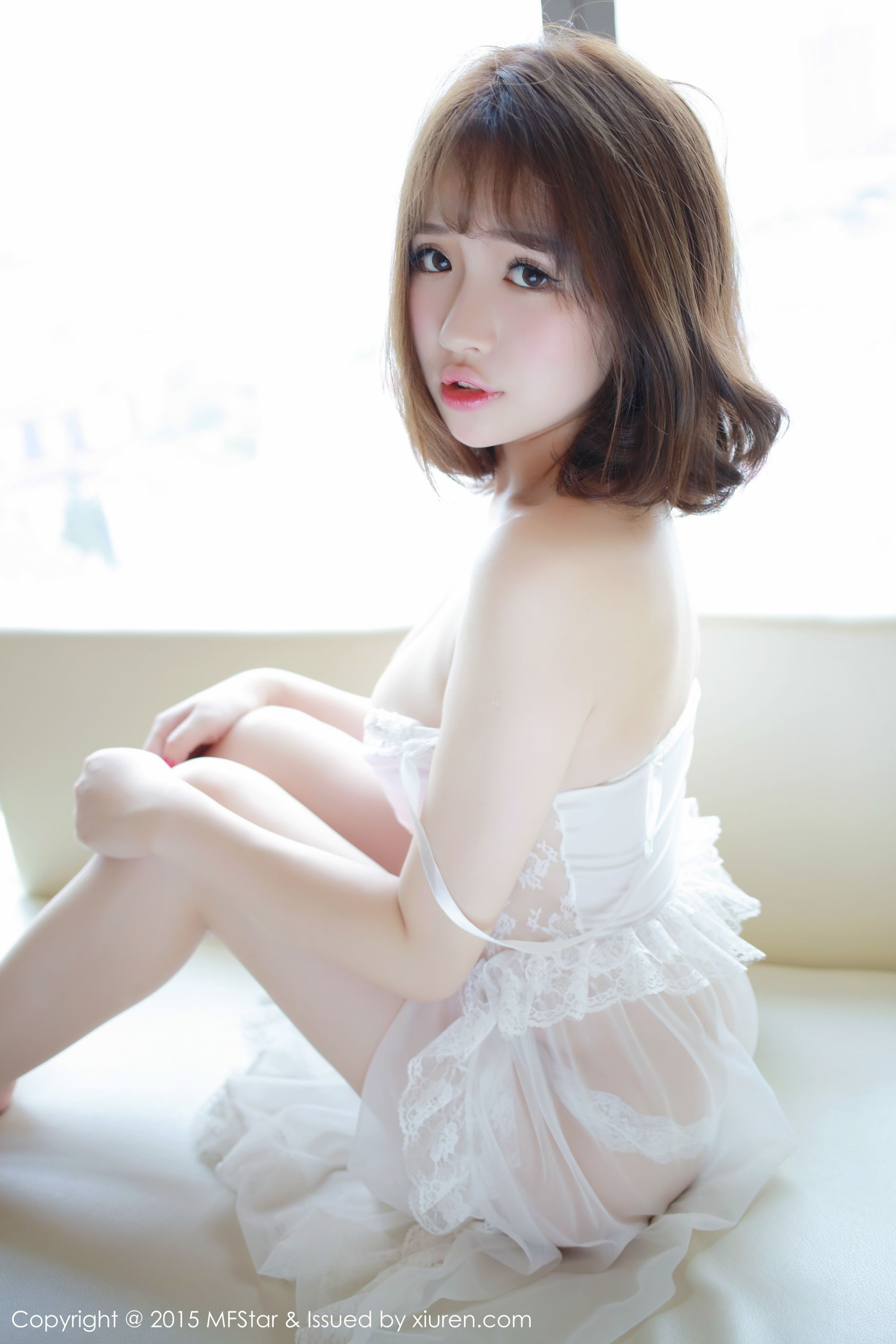 徐cake《粉嫩粉嫩的养眼妹子》 [模范学院MFStar] Vol.012
