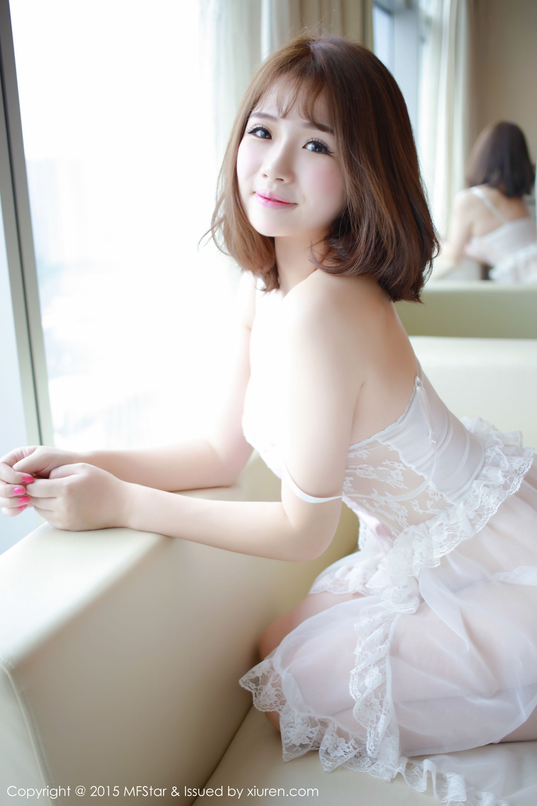 徐cake《粉嫩粉嫩的养眼妹子》 [模范学院MFStar] Vol.012