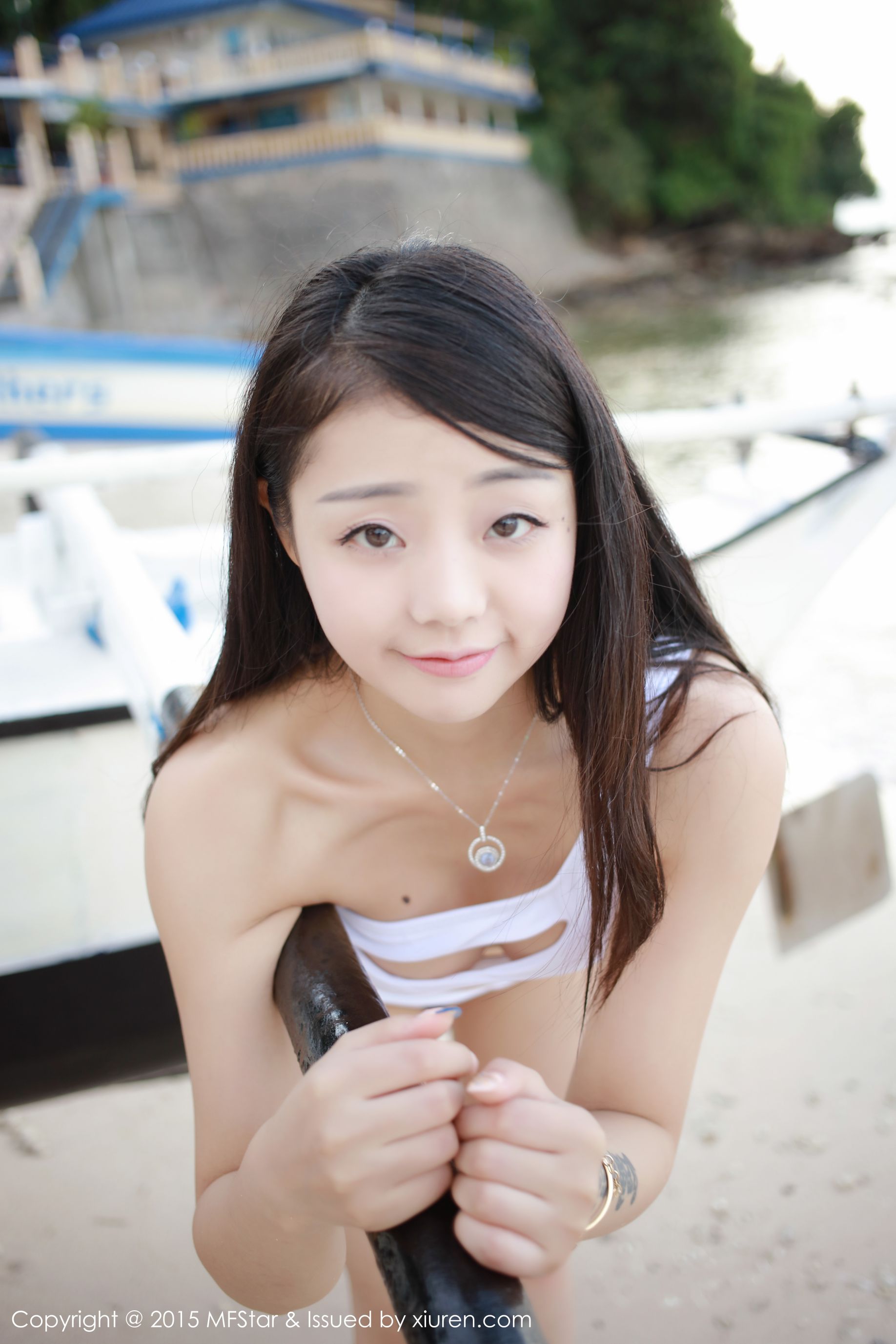 佘贝拉bella《长滩旅拍》2套比基尼系列 [模范学院MFStar] Vol.016