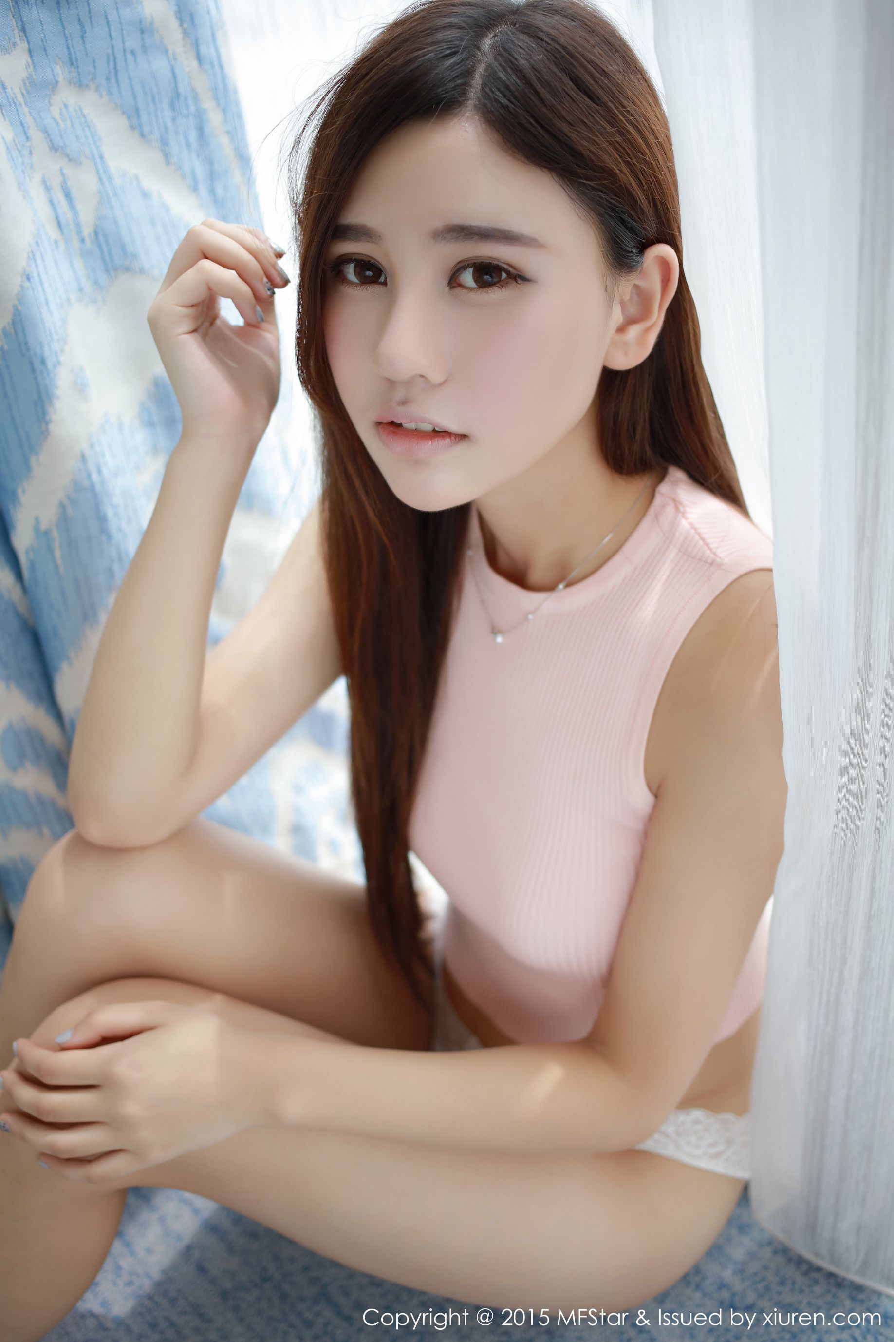 Milk楚楚《性感小背心+女仆系列》 [模范学院MFStar] Vol.018