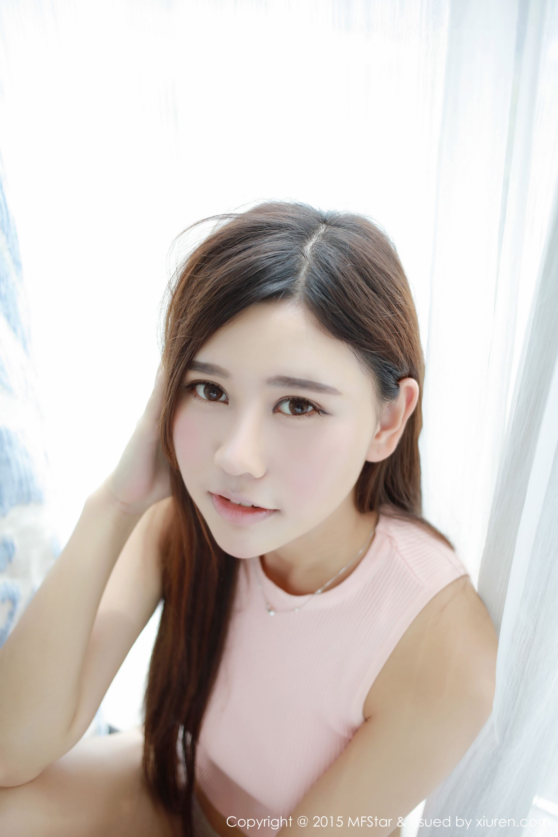 Milk楚楚《性感小背心+女仆系列》 [模范学院MFStar] Vol.018
