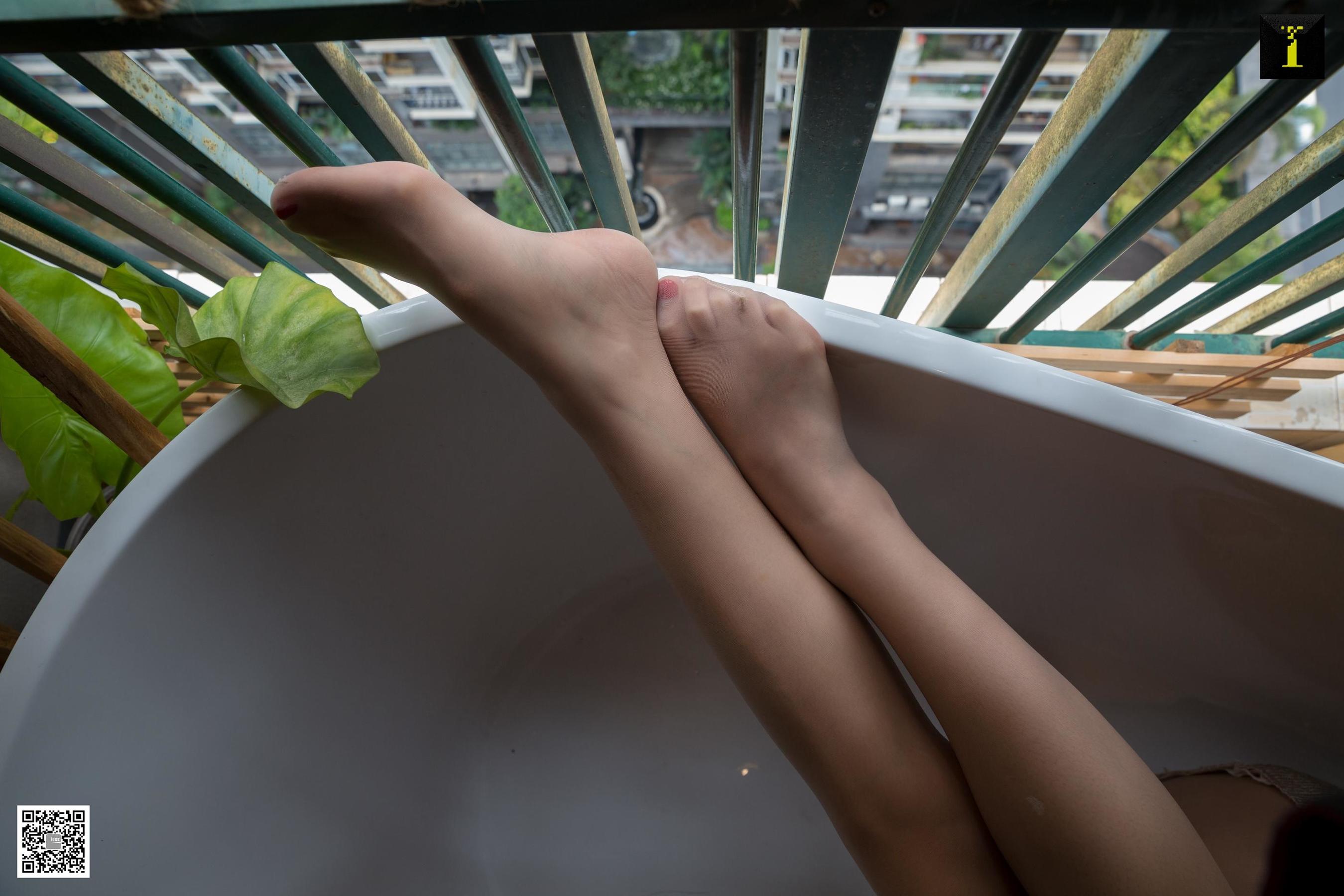 [异思趣向IESS] 秋秋 《秋秋与小黄鸭》