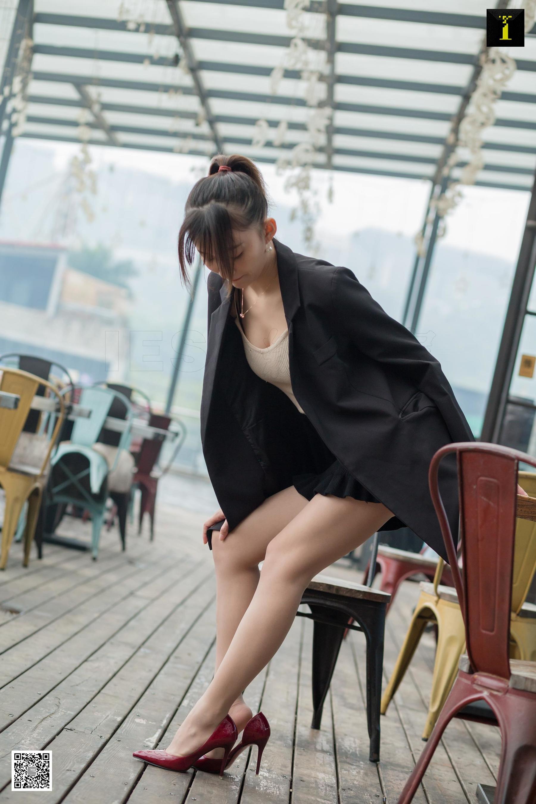[异思趣向IESS] 秋秋 《秋领班的午休时间》