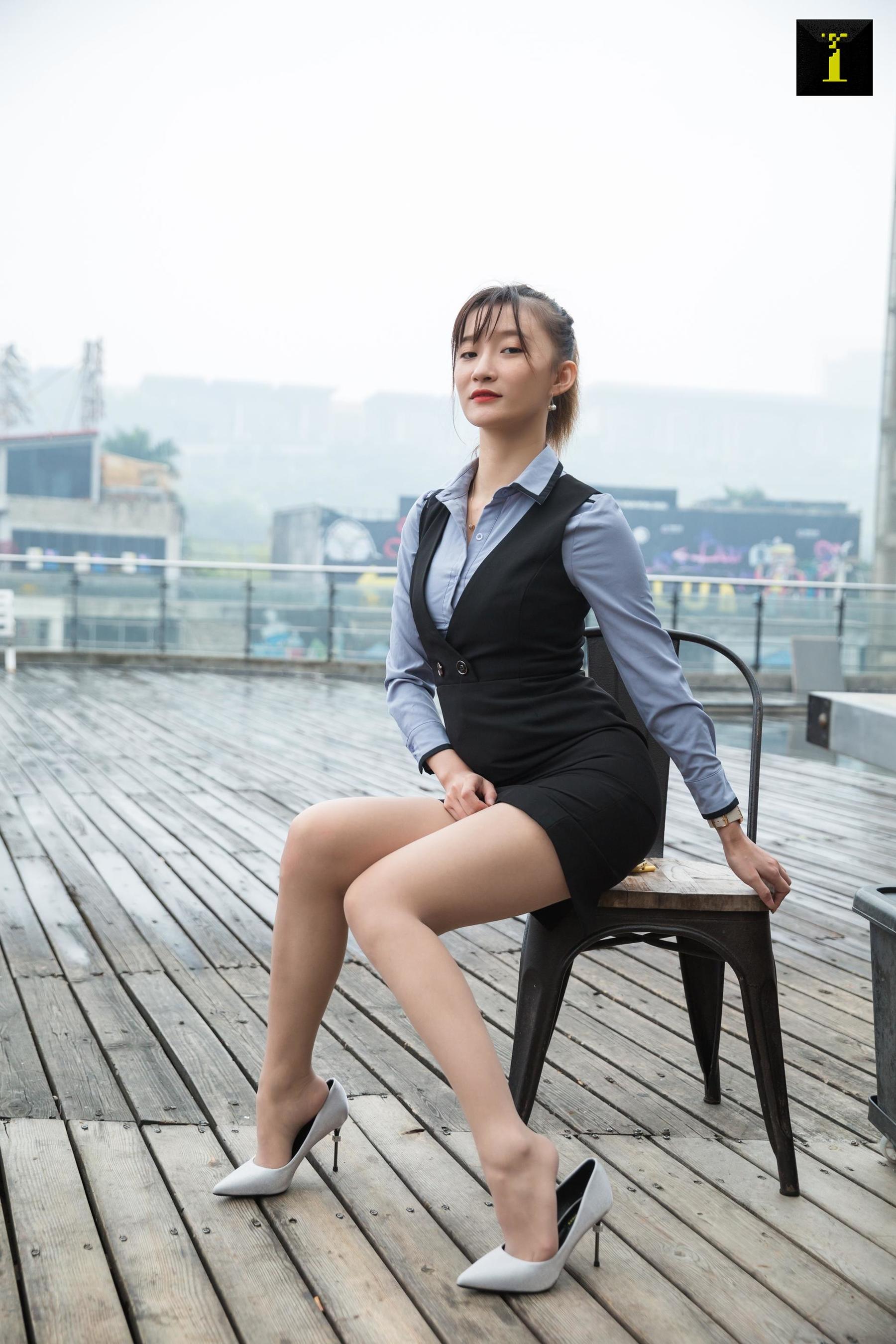 [异思趣向IESS] 秋秋 《饭店主管》