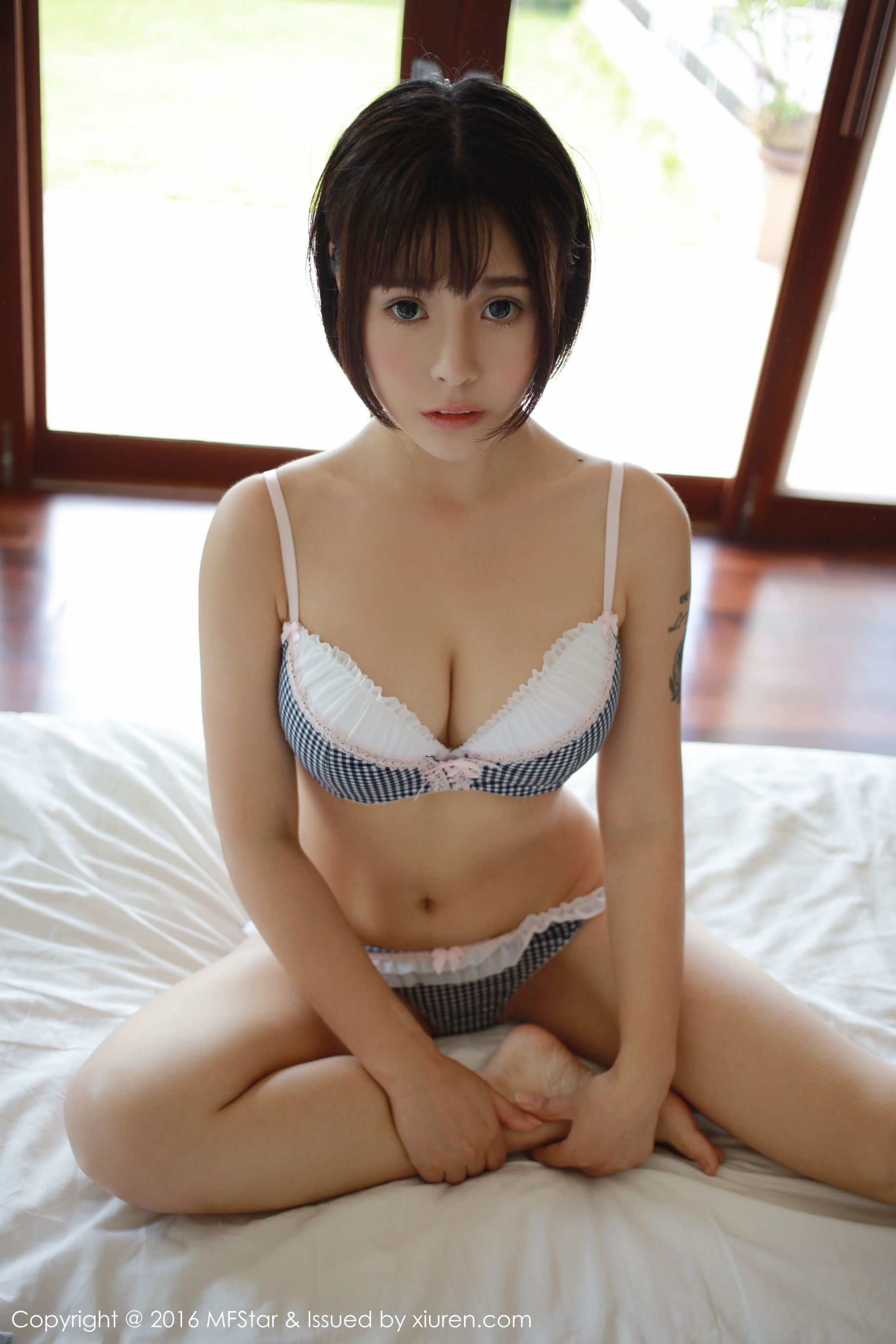 Evelyn艾莉《苏梅旅拍》性感内衣+湿身死库水系列 [模范学院MFStar] Vol.040