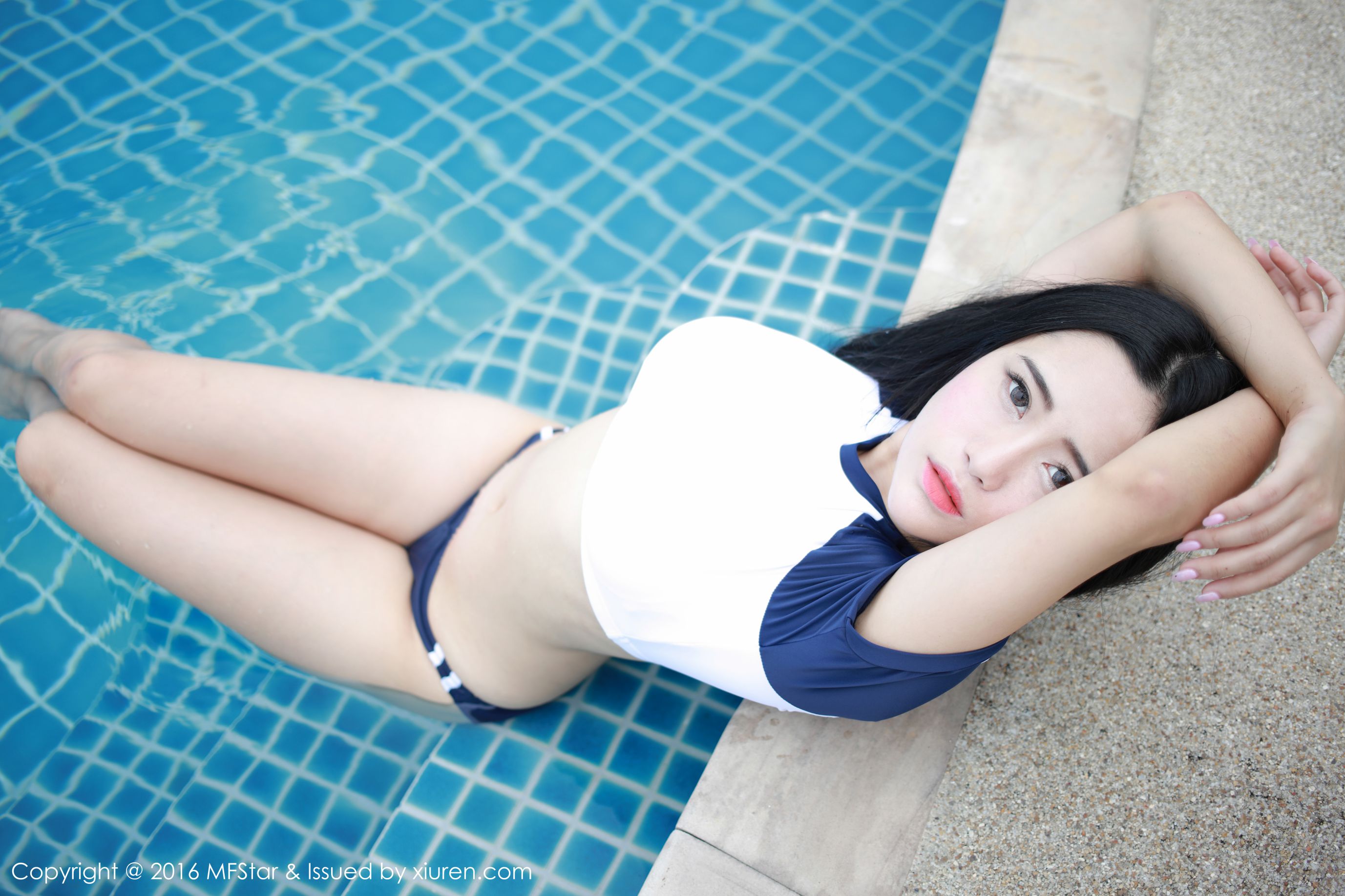 兜豆靓Youlina《苏梅岛旅拍》3套性感服饰 [模范学院MFStar] Vol.042