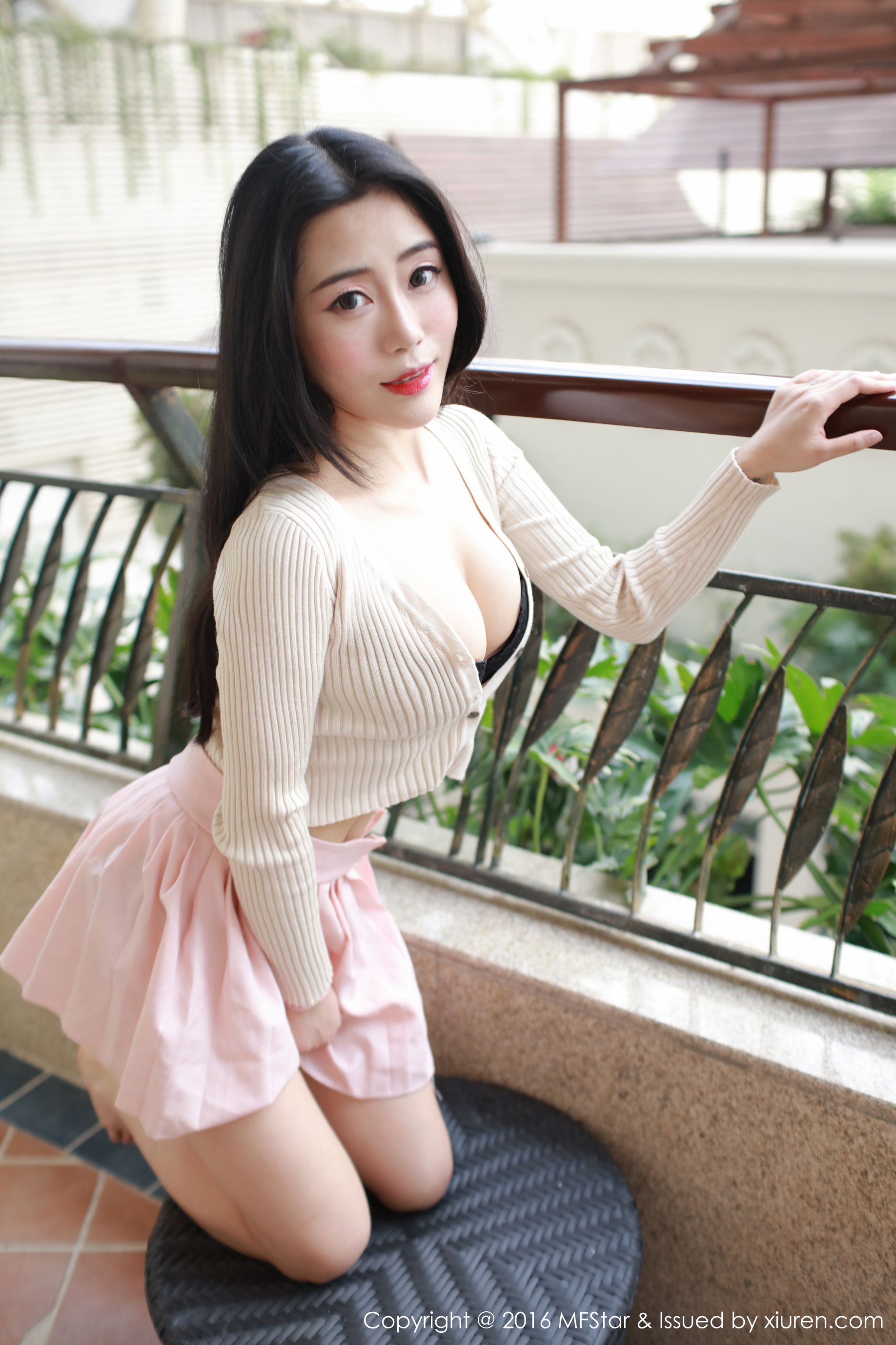 兜豆靓Youlina《3套不同风格的服饰》 [模范学院MFStar] Vol.048