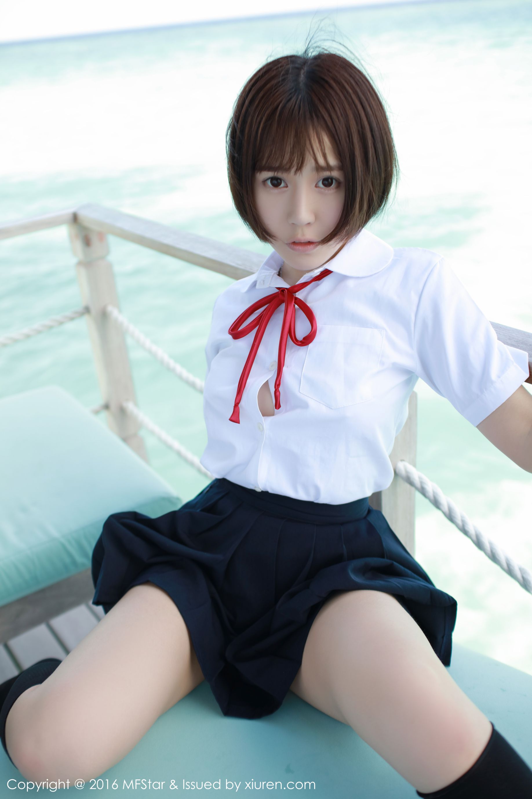 Evelyn艾莉《马尔代夫旅拍》比基尼+透视裙+学生装 [模范学院MFStar] Vol.057