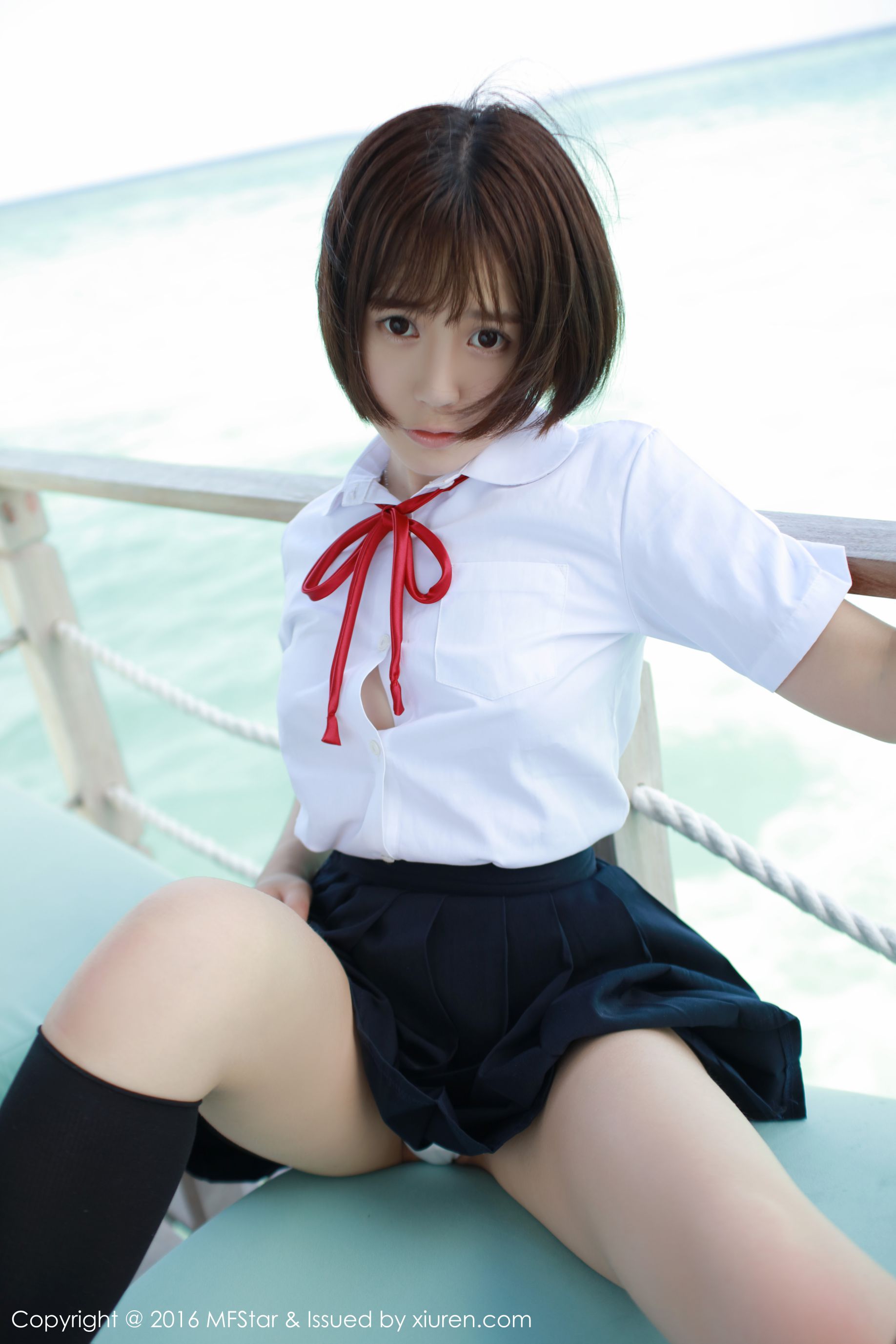 Evelyn艾莉《马尔代夫旅拍》比基尼+透视裙+学生装 [模范学院MFStar] Vol.057
