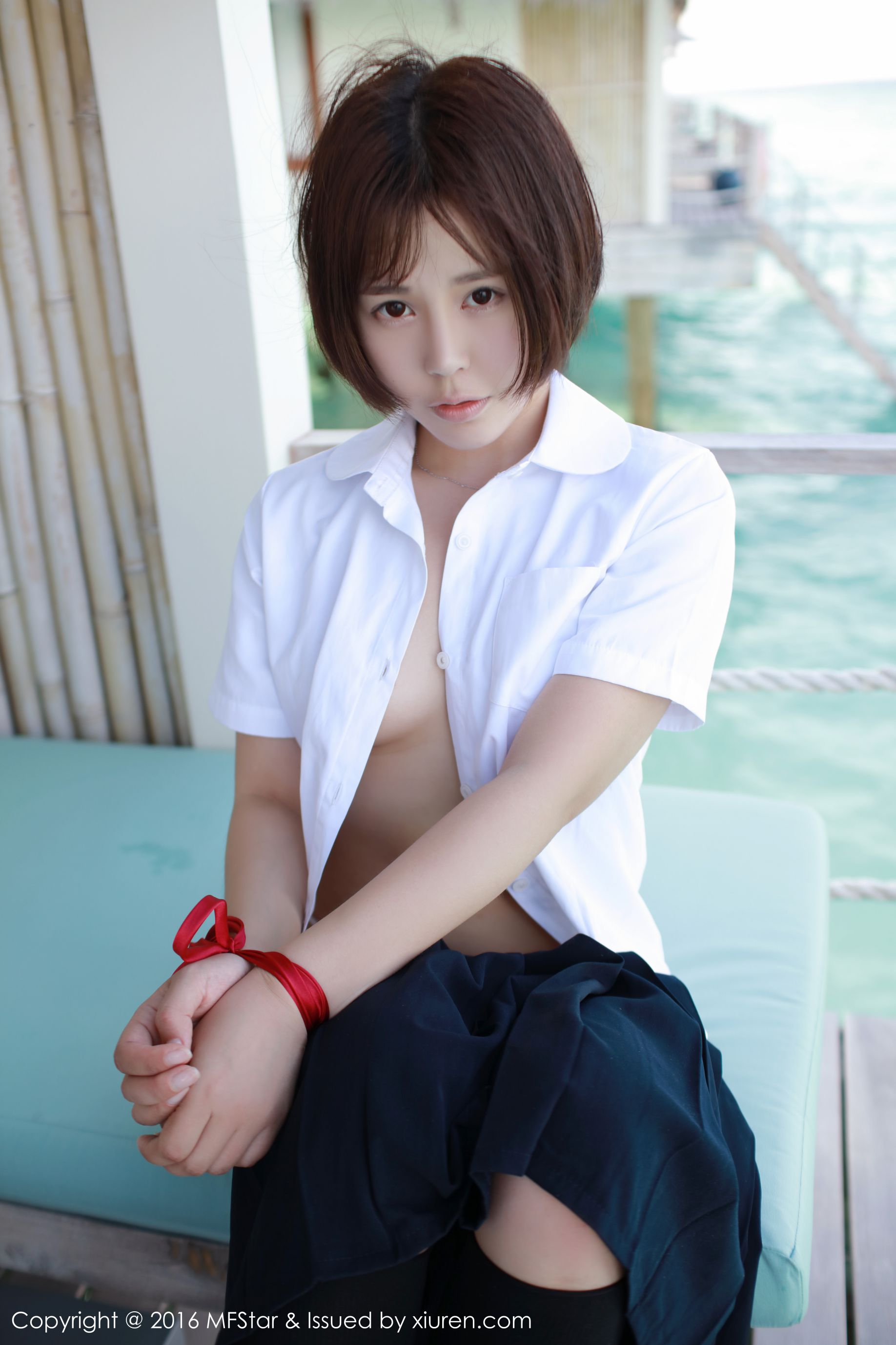 Evelyn艾莉《马尔代夫旅拍》比基尼+透视裙+学生装 [模范学院MFStar] Vol.057