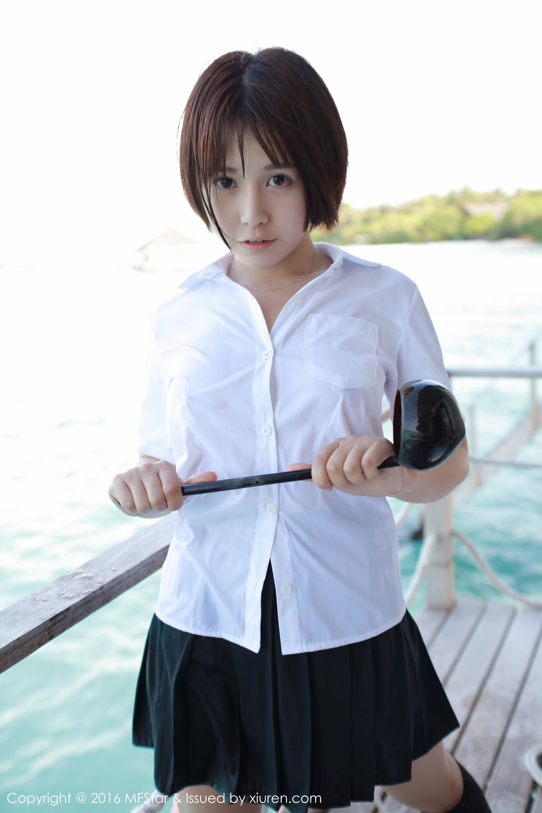 Evelyn艾莉《马尔代夫旅拍》比基尼+透视裙+学生装 [模范学院MFStar] Vol.057