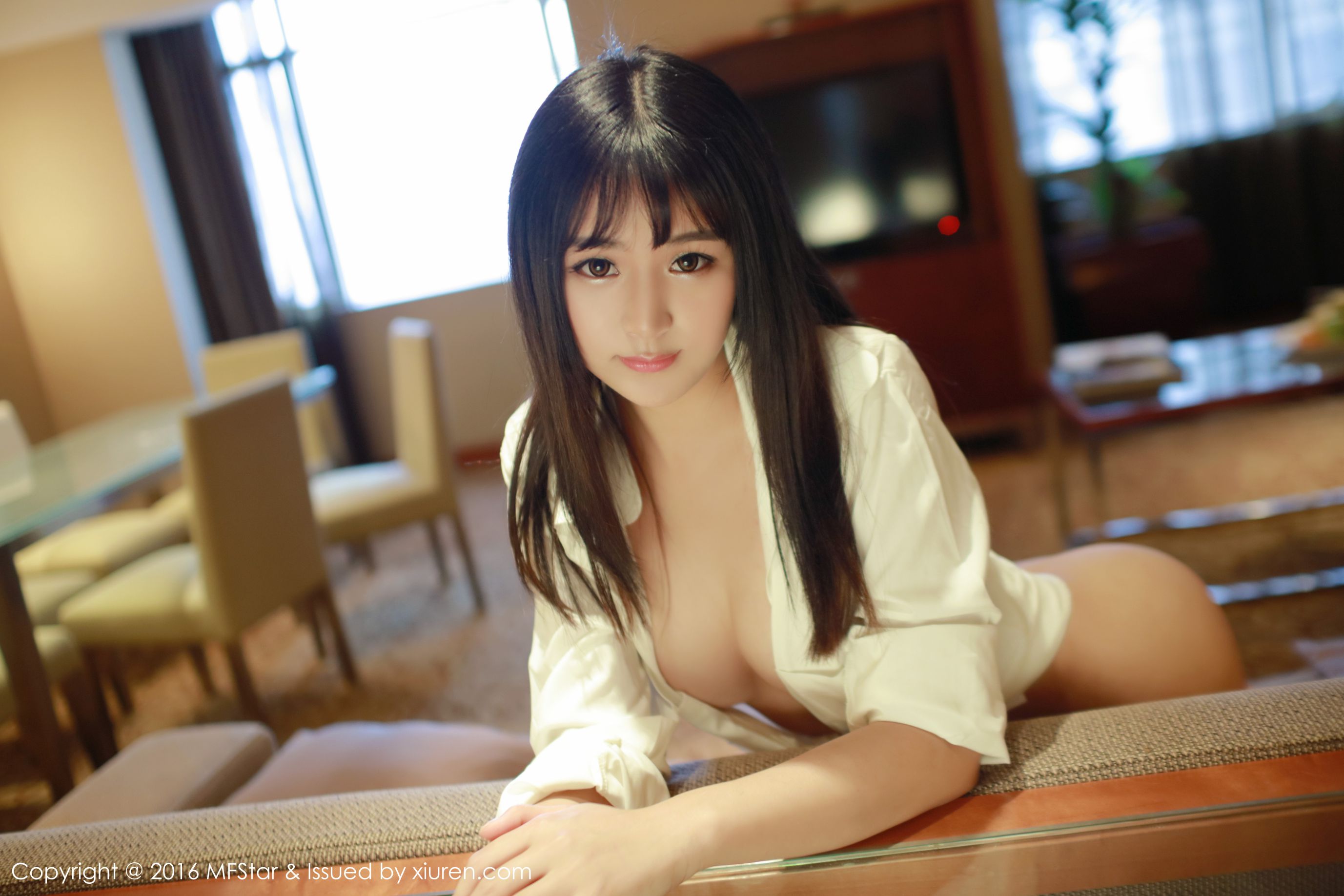 思淇Sukiiii《前凸后翘的重庆甜美女生》 [模范学院MFStar] Vol.064