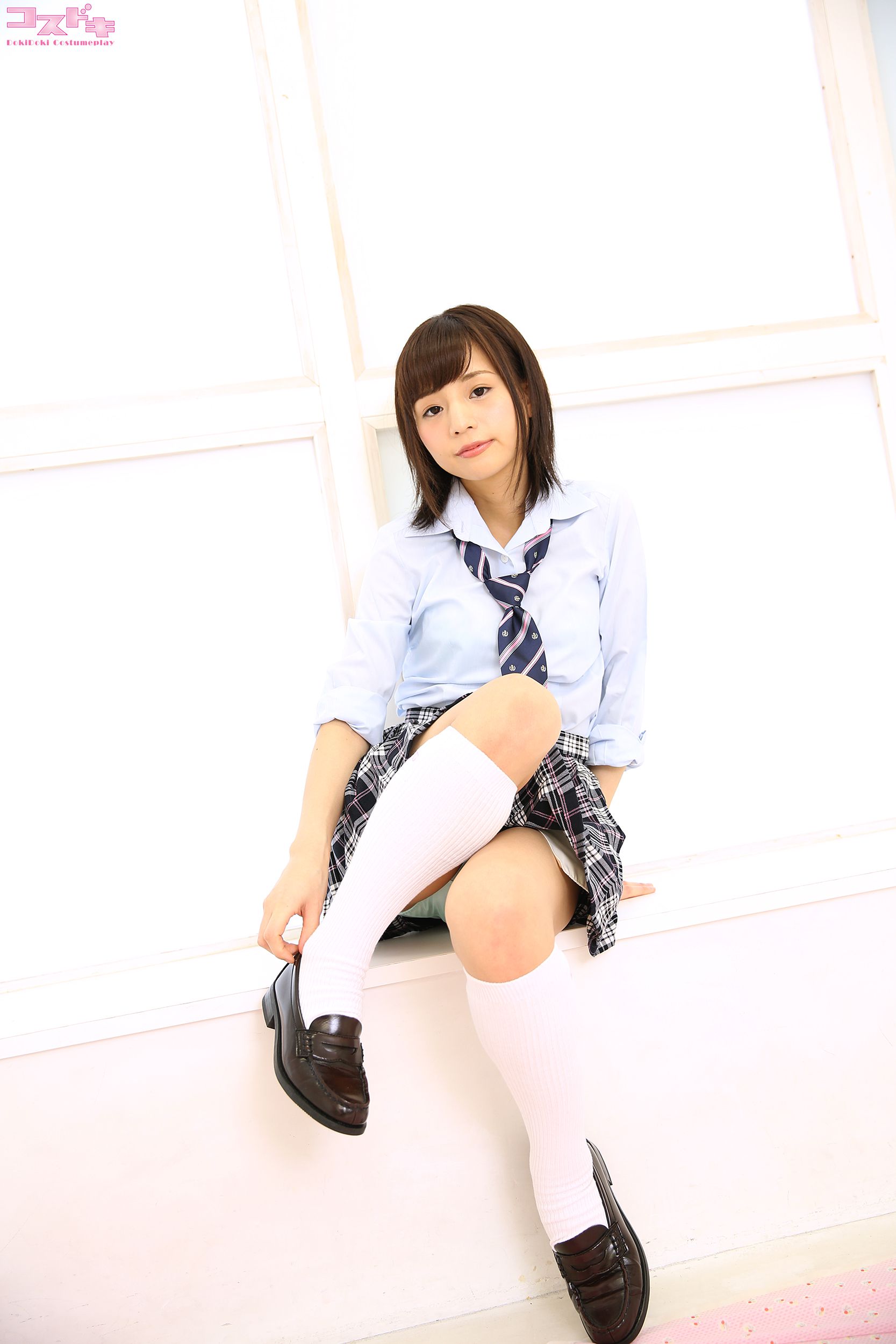 [Cosdoki] Hitomi Miyano 宮野瞳 miyanohitomi4_pic_seifukutie1